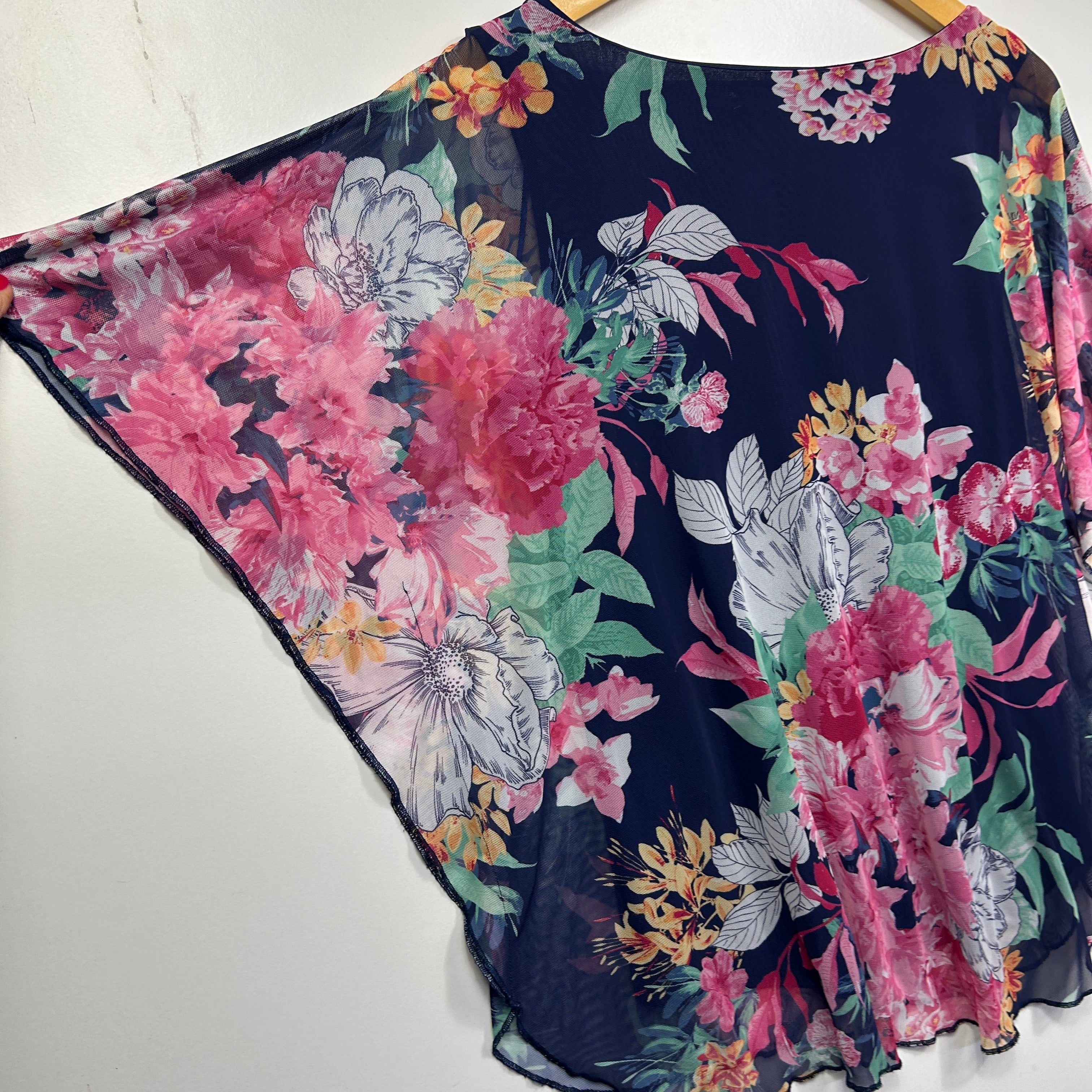 Katies Navy Floral Top - Size M - Image 3
