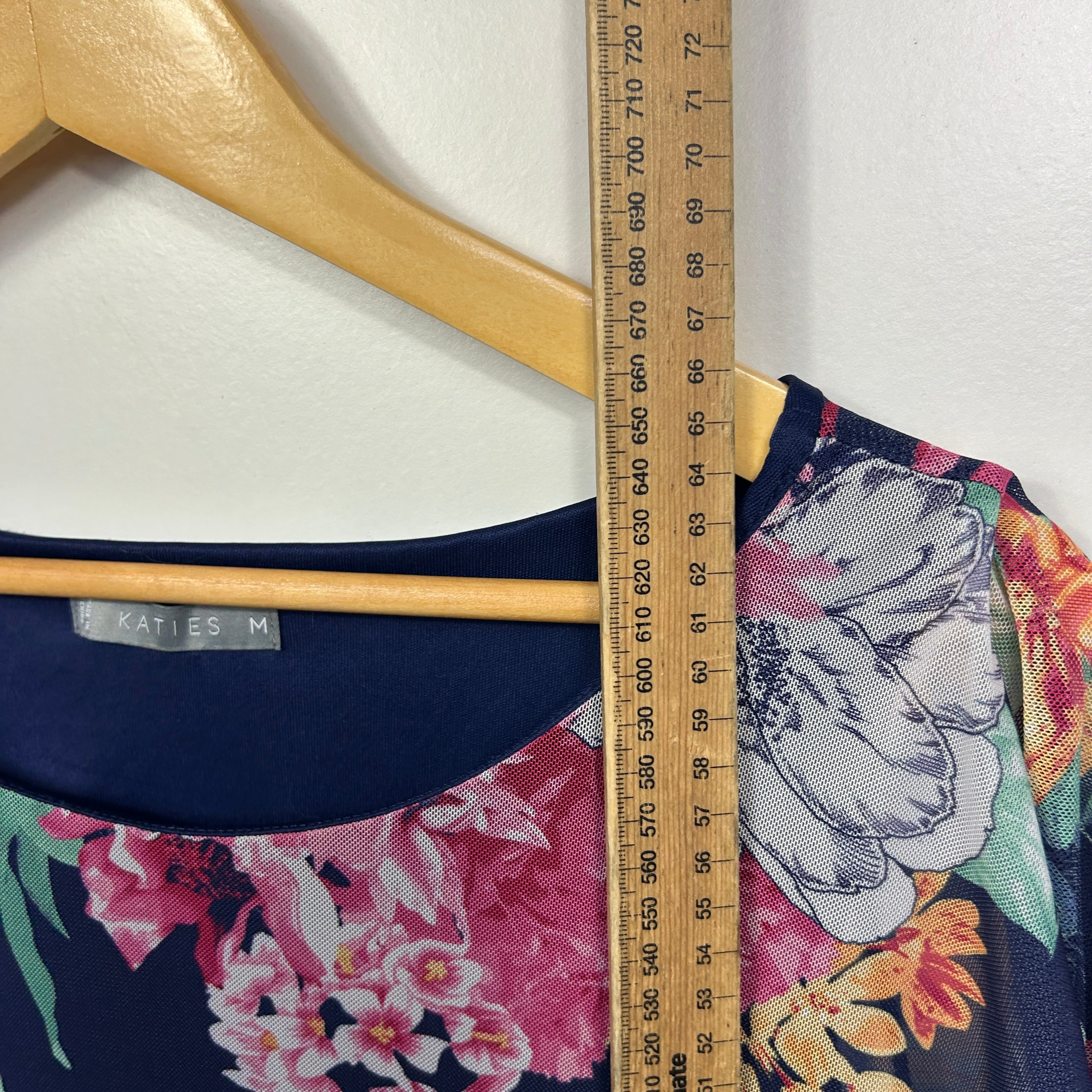 Katies Navy Floral Top - Size M - Image 6