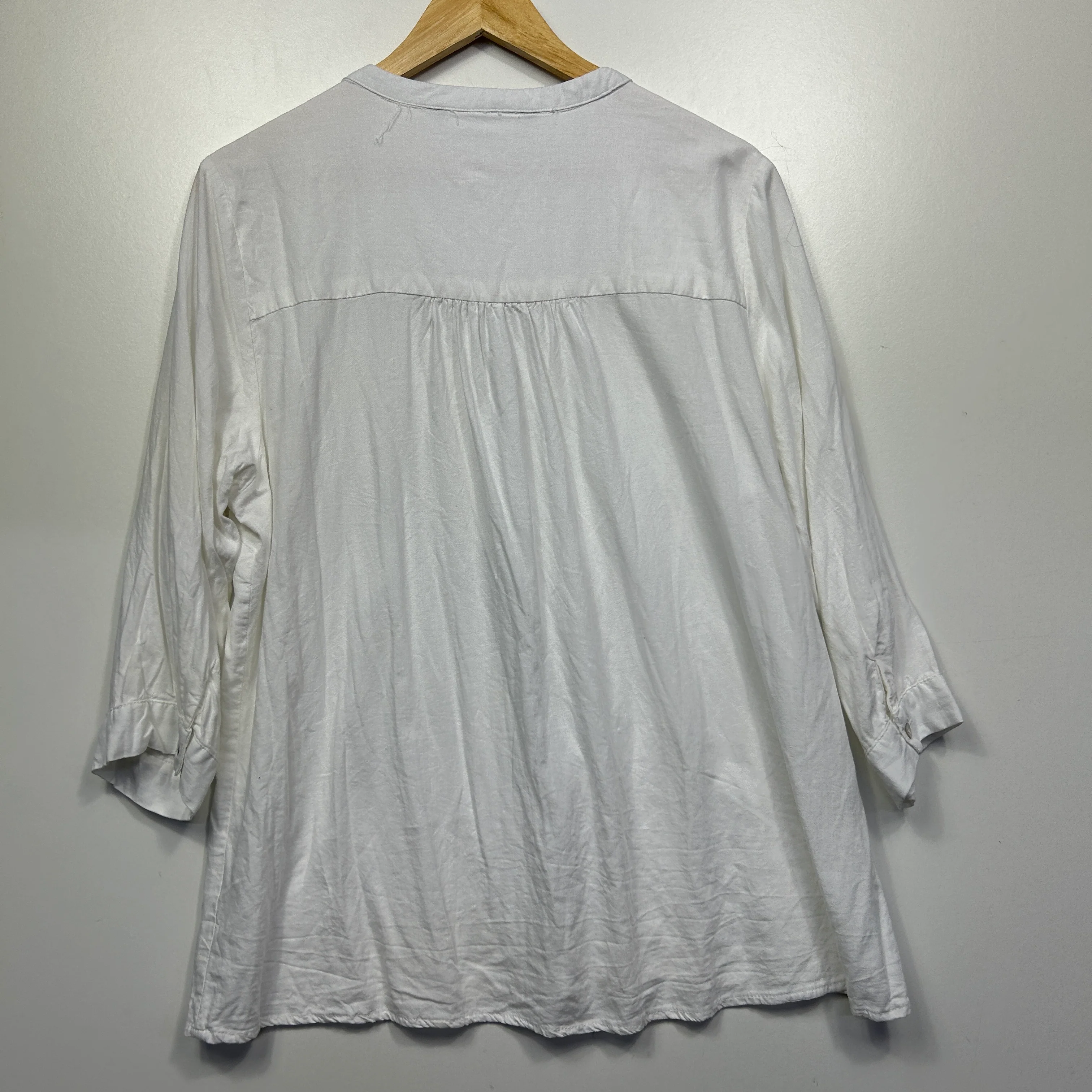 Katies White Eyelet Blouse - Size 20 - Image 3