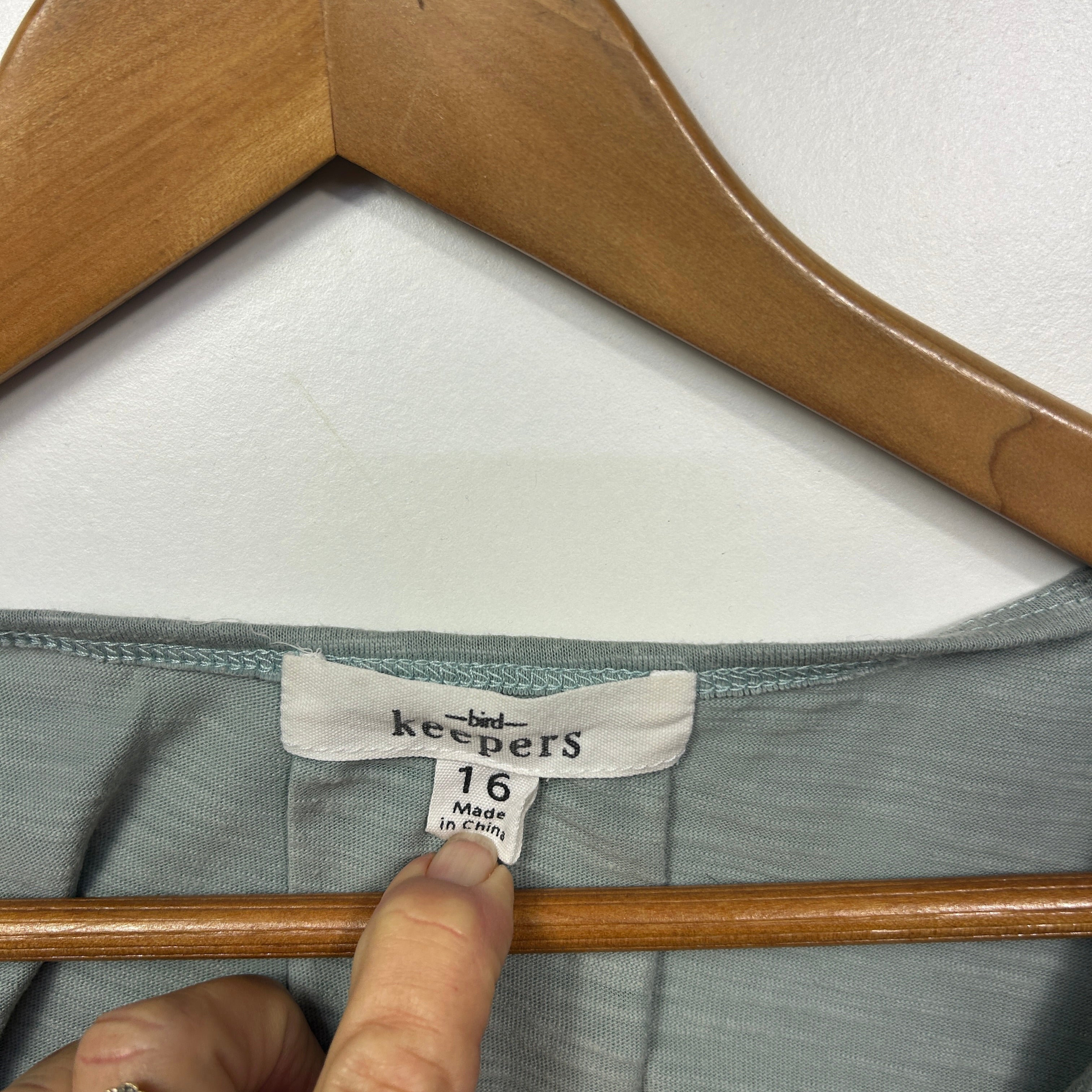 Bird Keepers Green Singlet Top - Size 16 - Image 3
