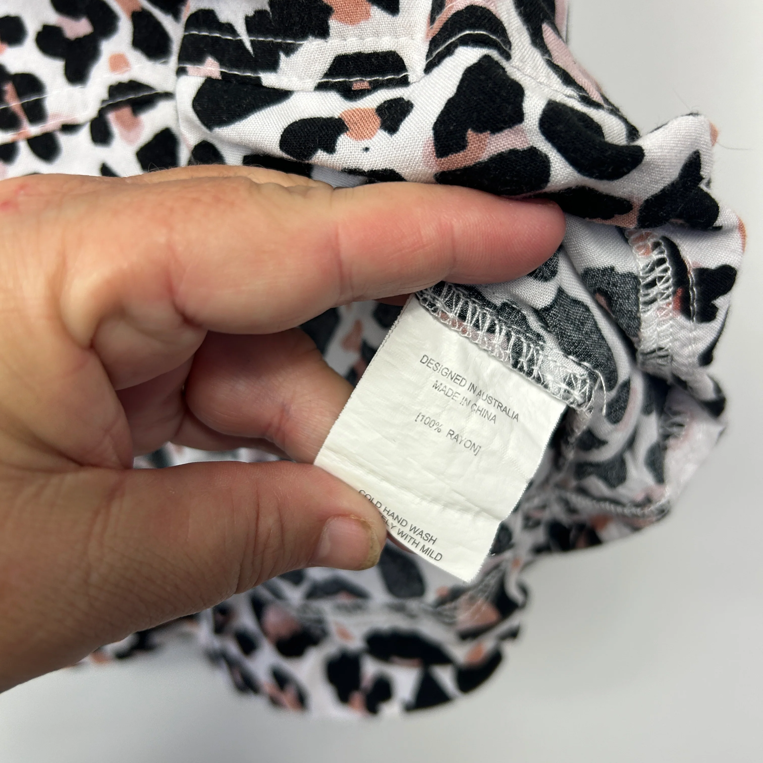 Label of Love Pink Black Leopard Print Top - Size M/L - Image 3