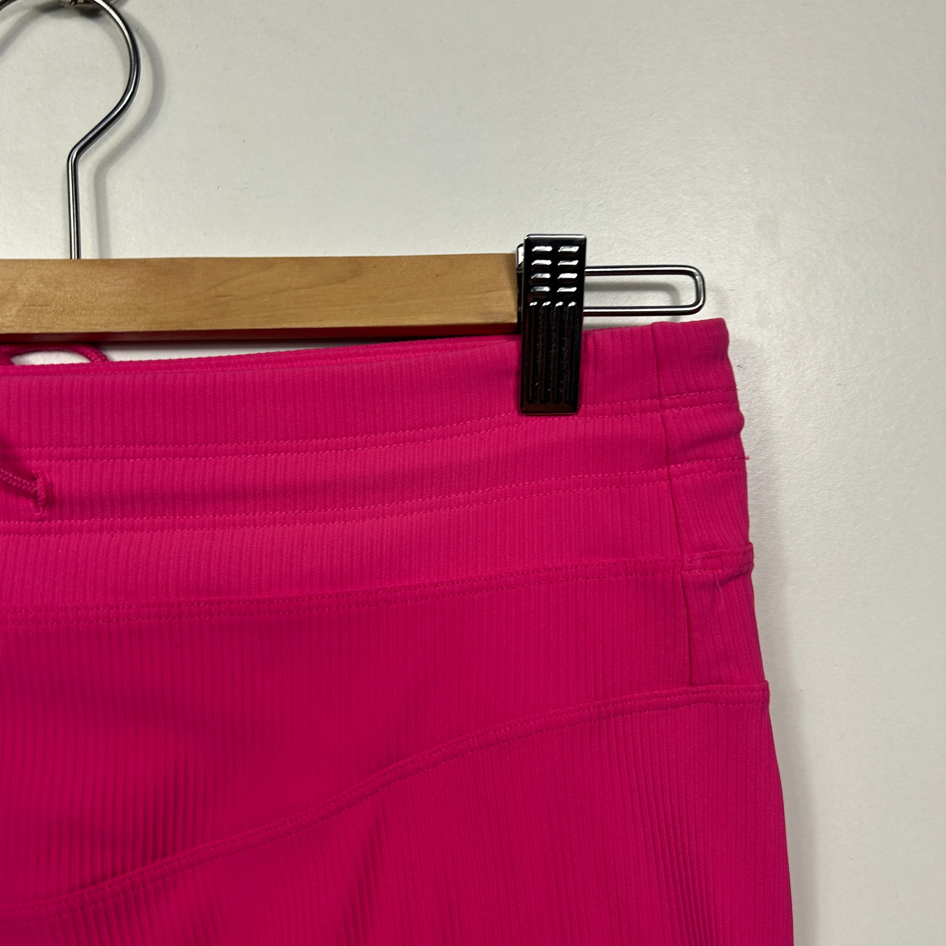 Lorna Jane Pink Ribbed Activewear Leggings - Size L - Image 2