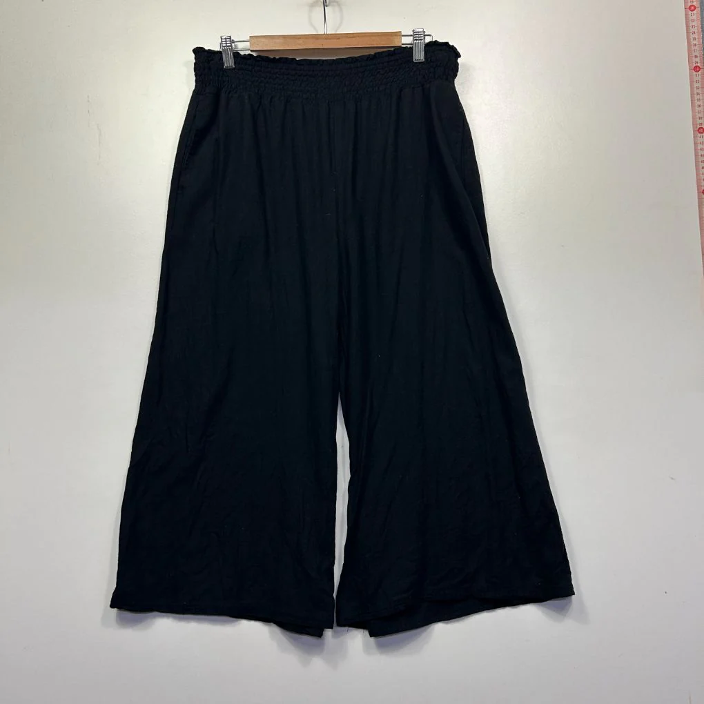 & me Black Linen Wide-Leg Cropped Pants - Size 14 - Image 3