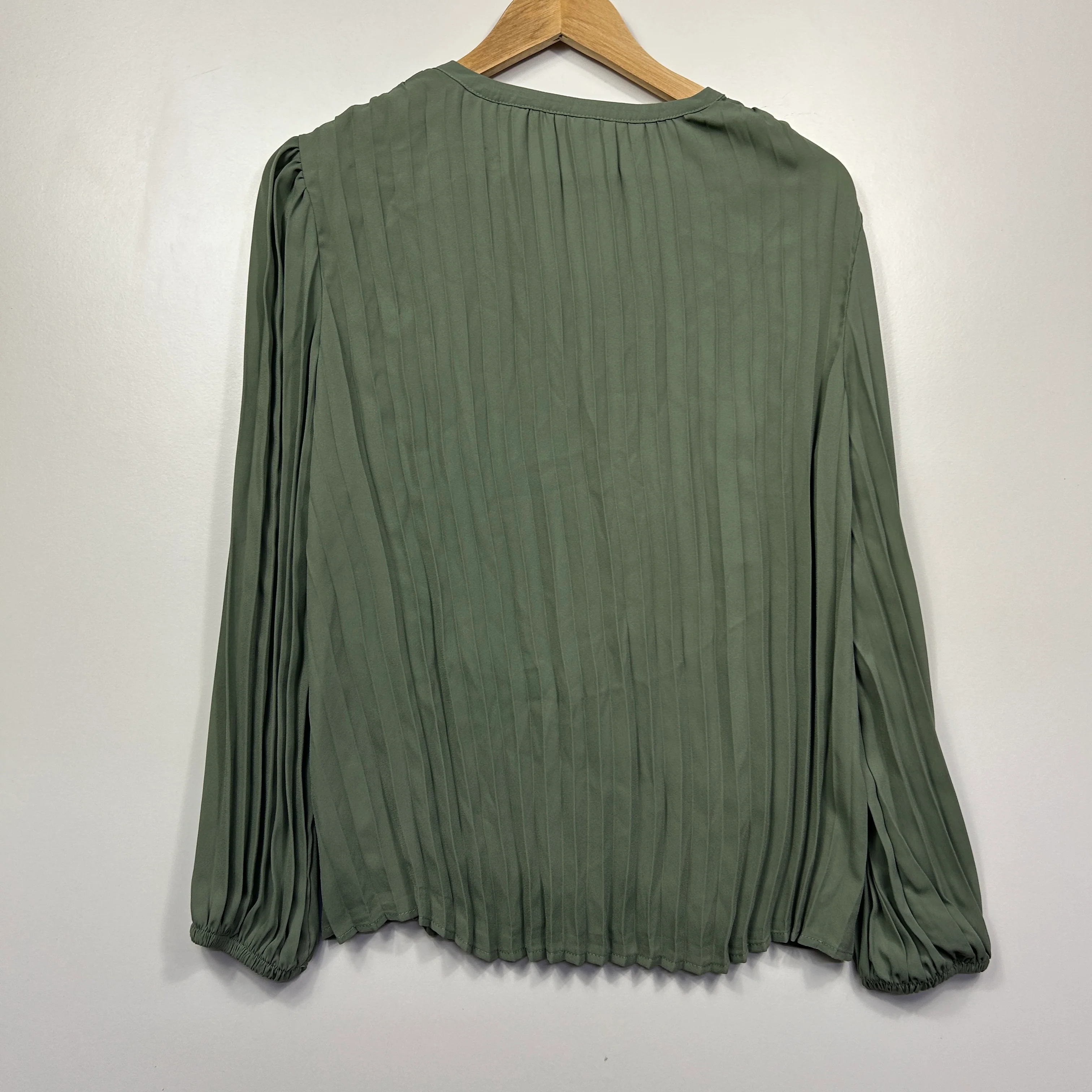 &me Khaki Green Pleated Blouse - Size 14 - Image 5