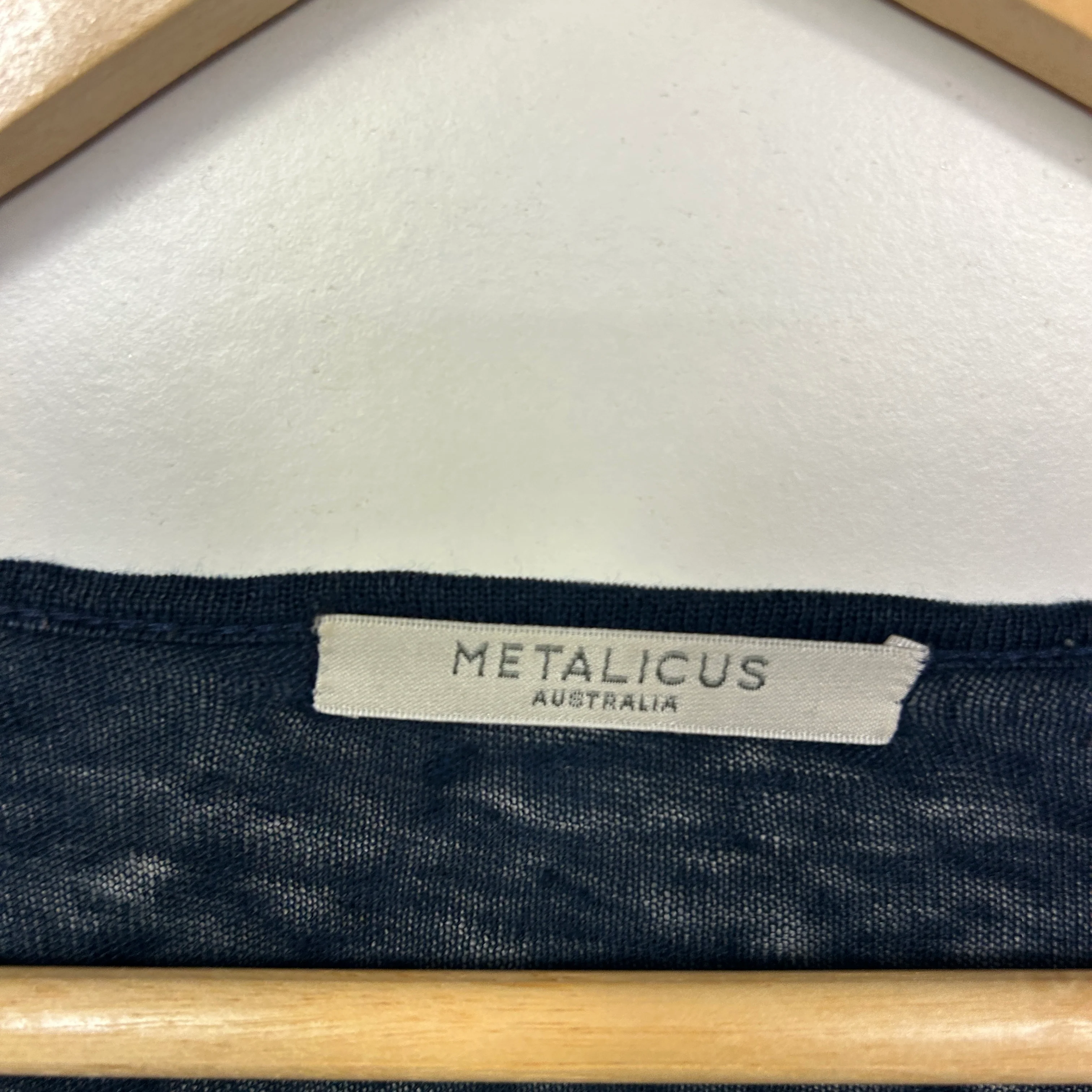 Metalicus Navy Linen Open Front Top - Size M/L - Image 2