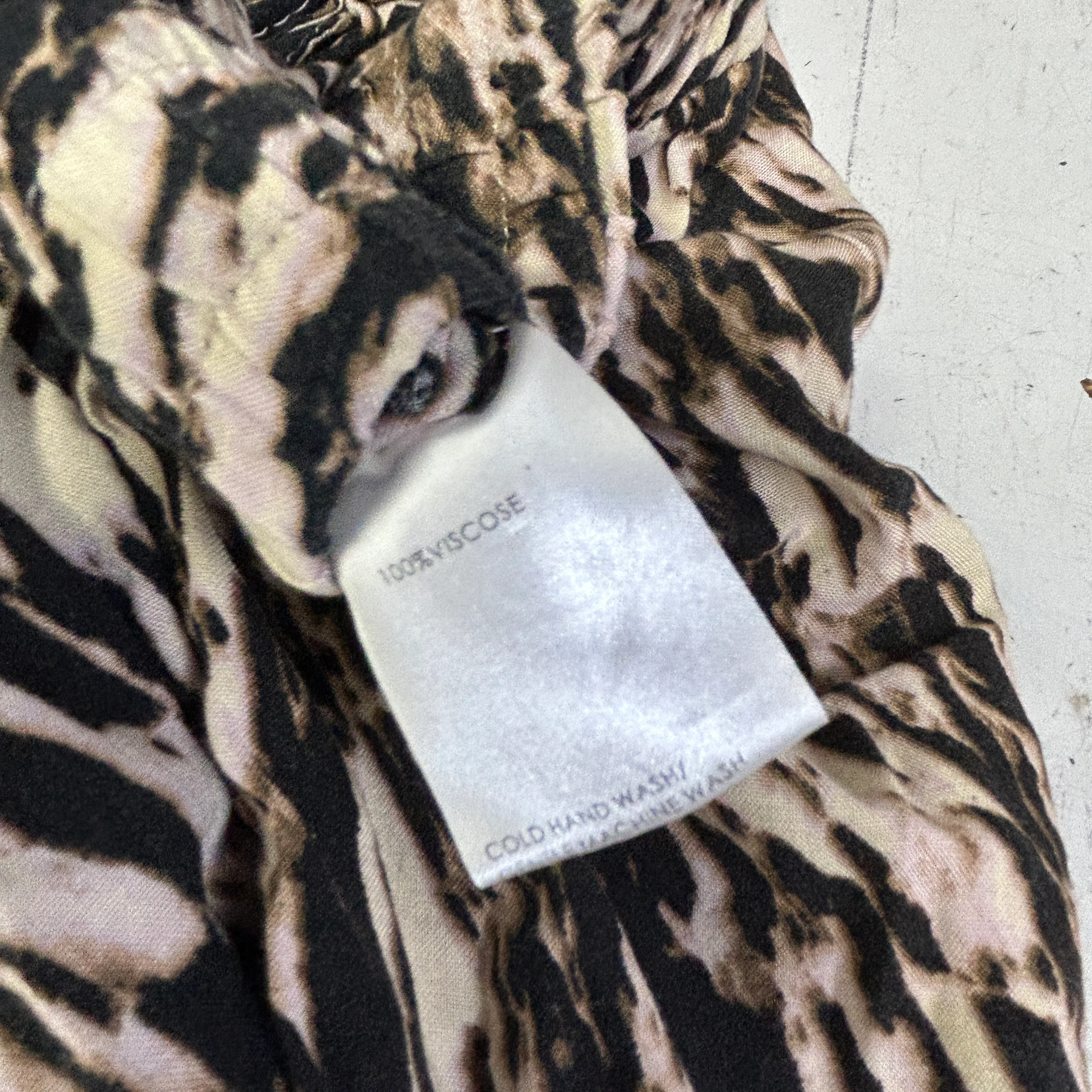 Millers Beige Animal Print Pants - Size 18 (fault) - Image 8