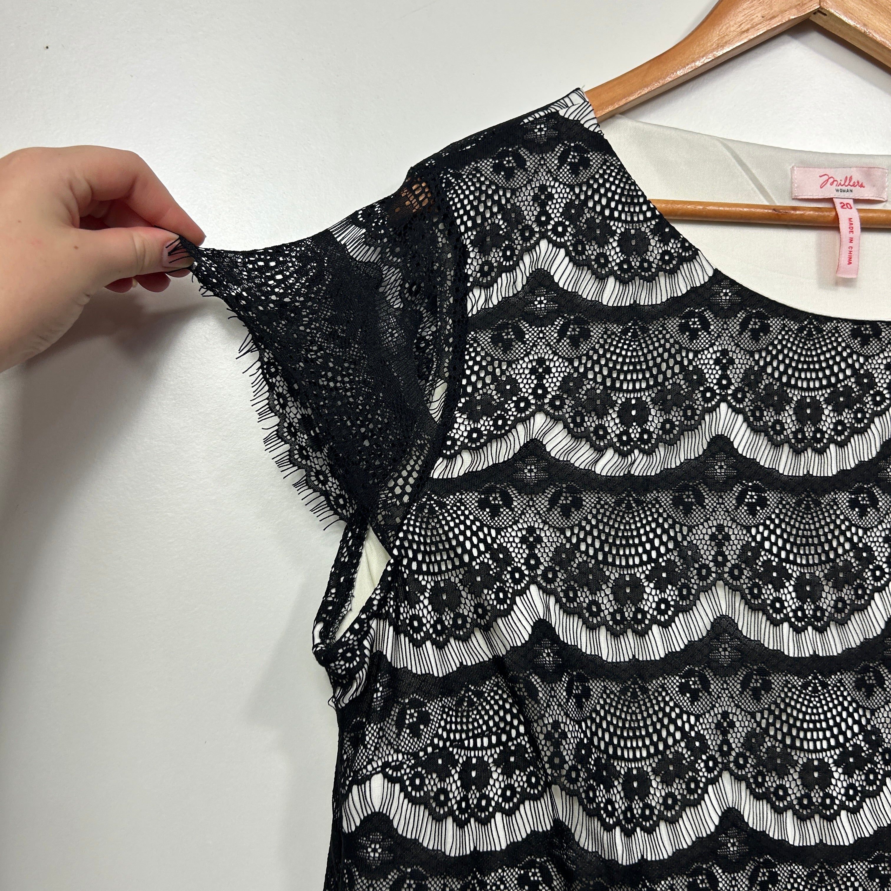 Millers Black Lace Overlay Top - Size 20 - Image 4