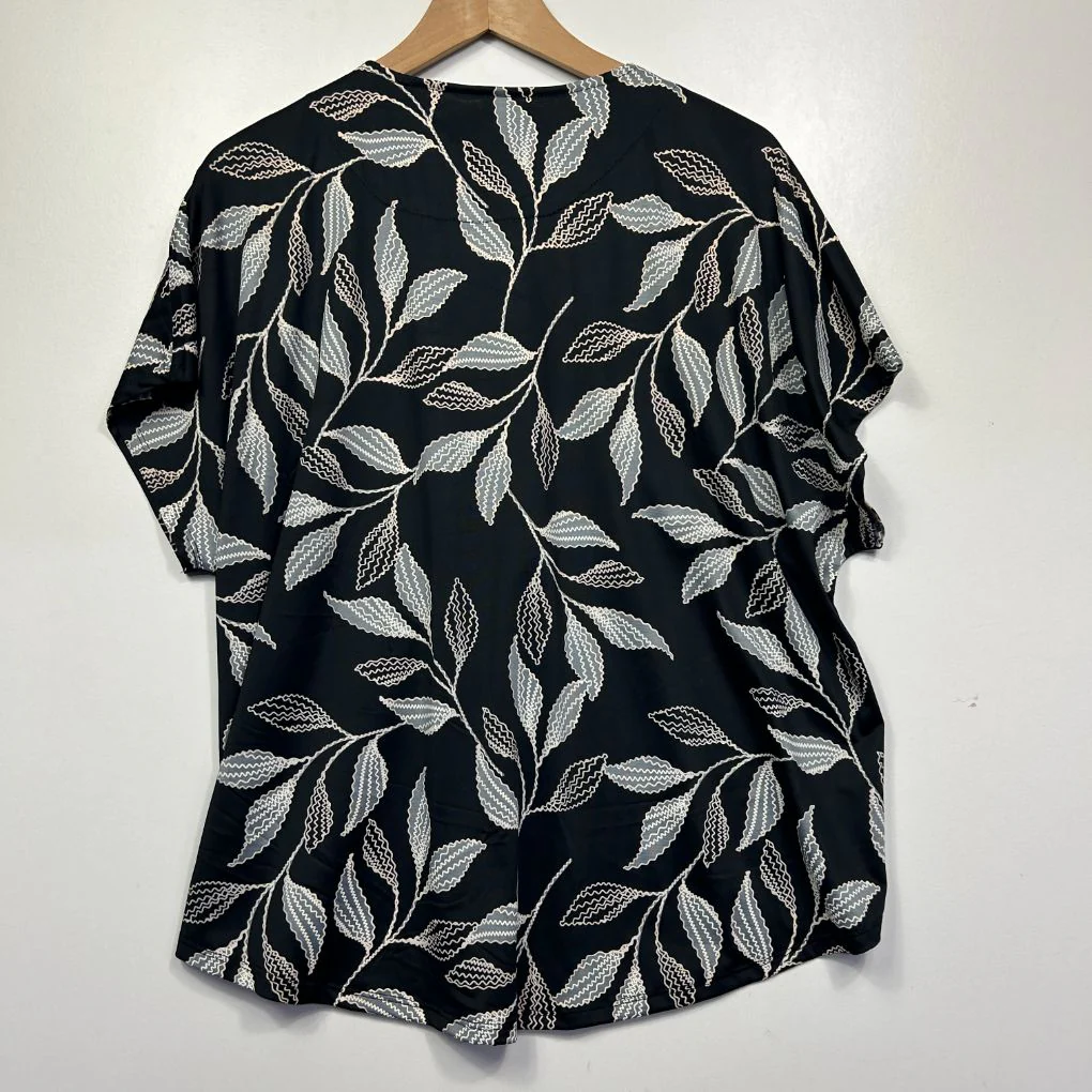 Millers Leaf Black Top - Size 18 - Image 5