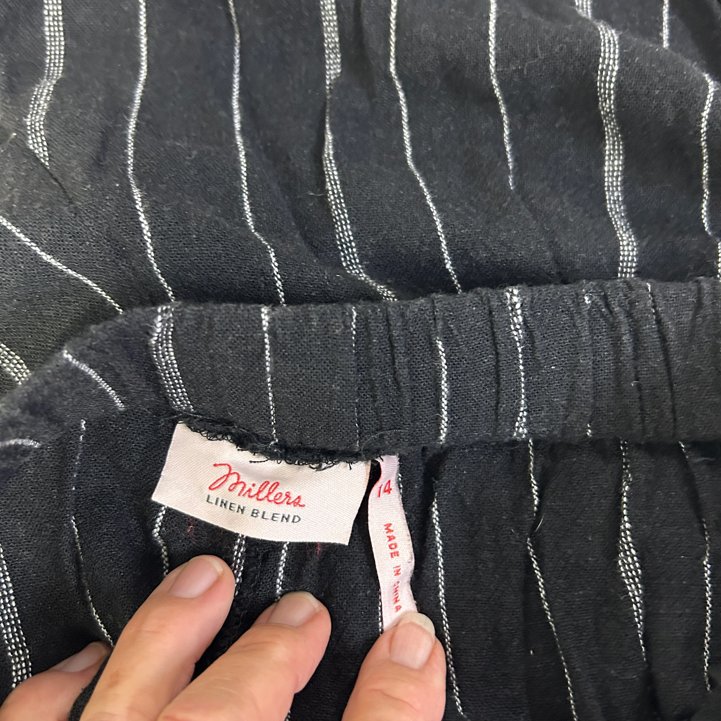 Millers Black White Pinstripe Linen Blend Shorts - Size 14 - Image 4