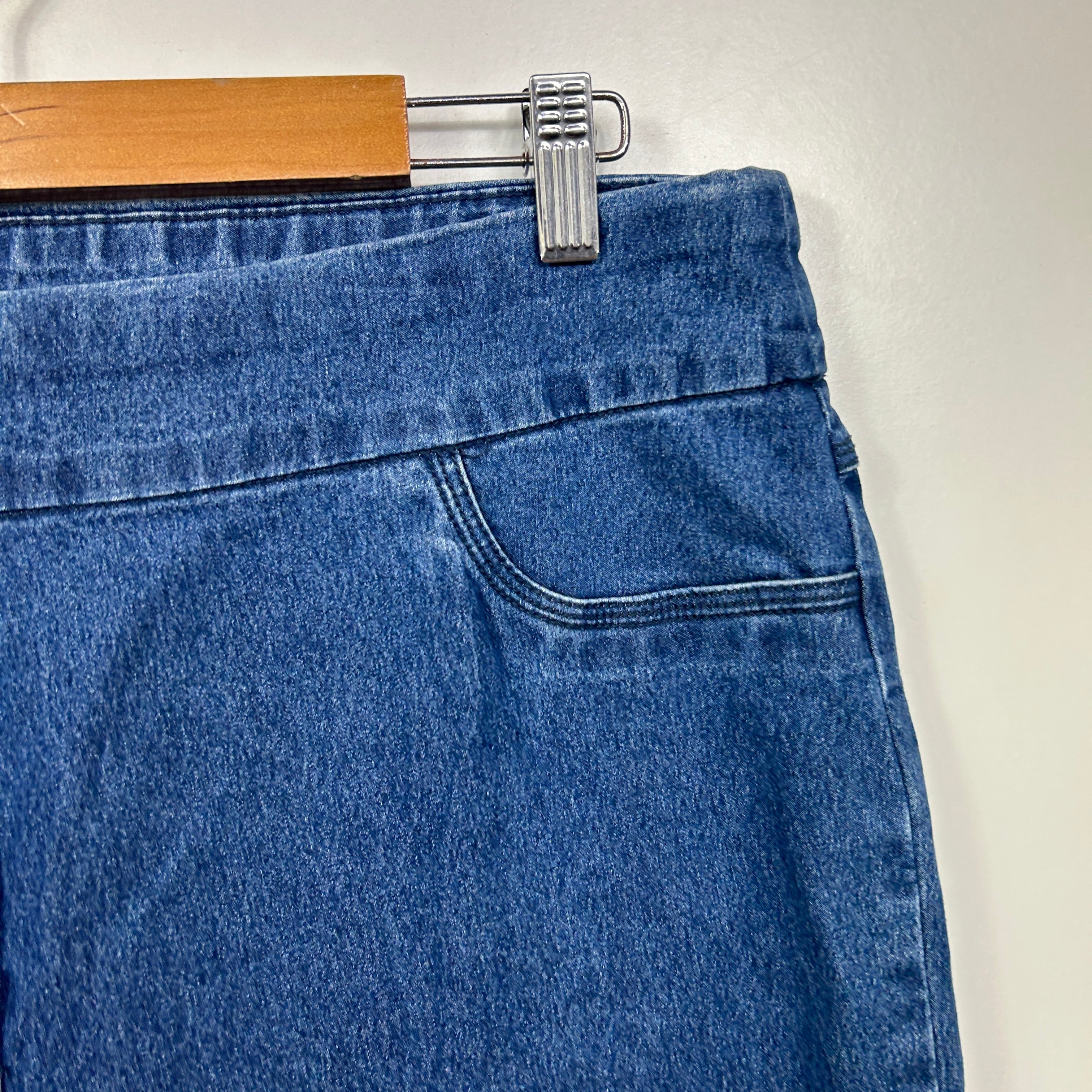 Millers Blue Denim Capri Pants - Size 18 - Image 2