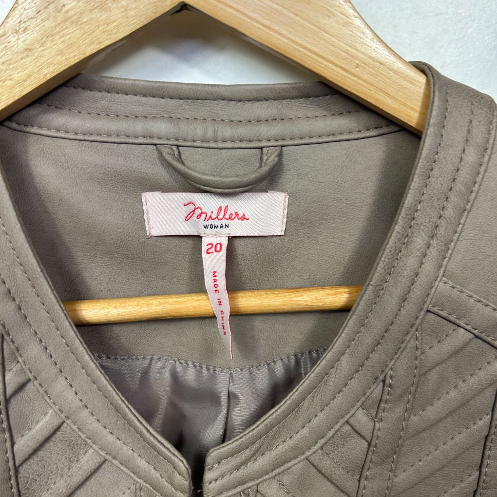 Millers Jacket - Size 20 - Image 4