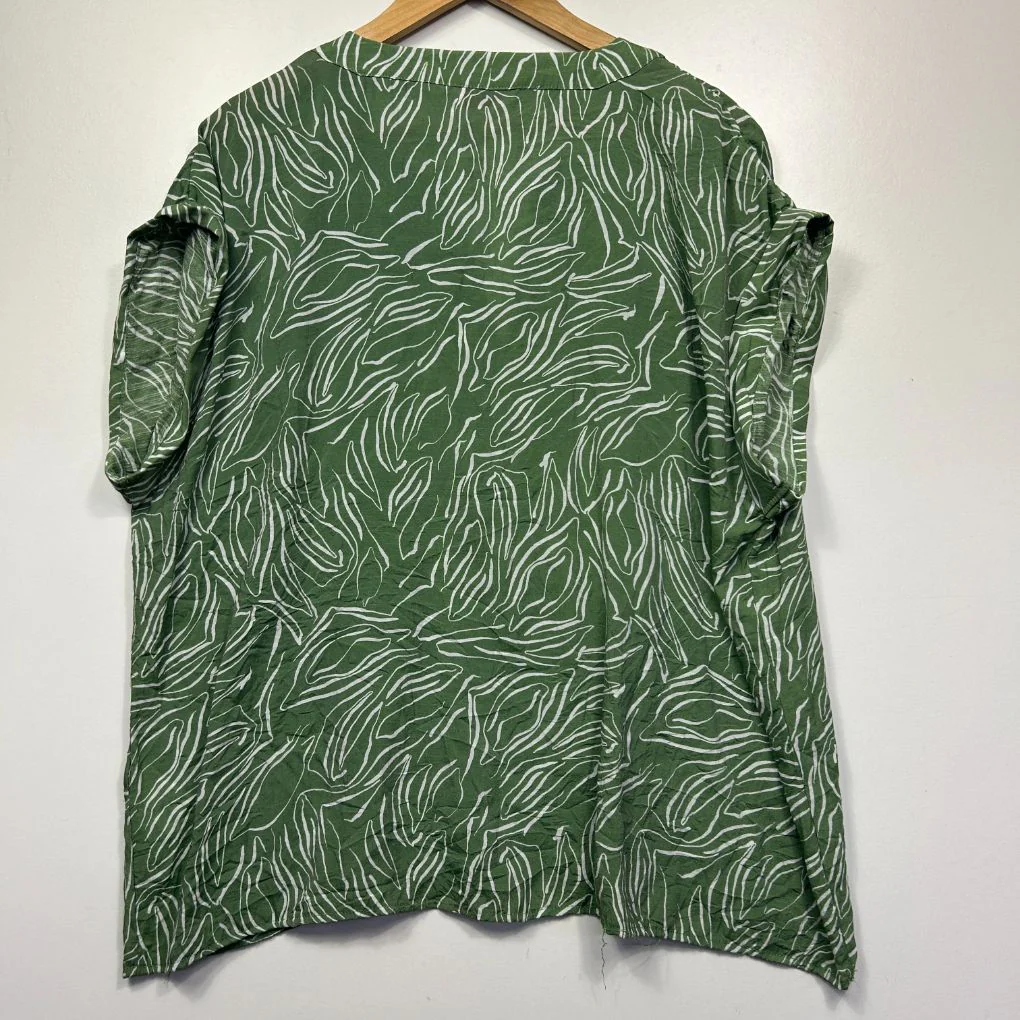 Millers Green Leaf Print Top - Size 22 - Image 4
