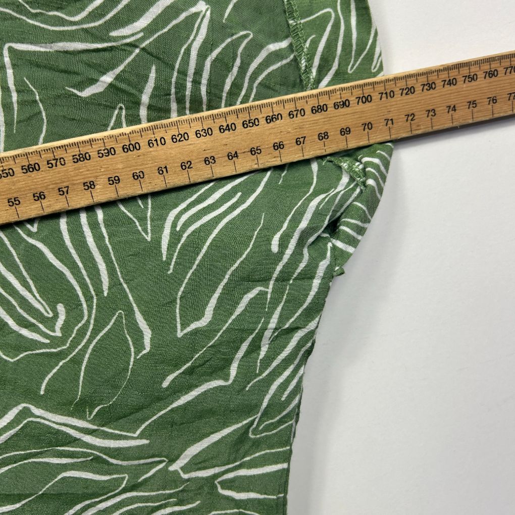 Millers Green Leaf Print Top - Size 22 - Image 5