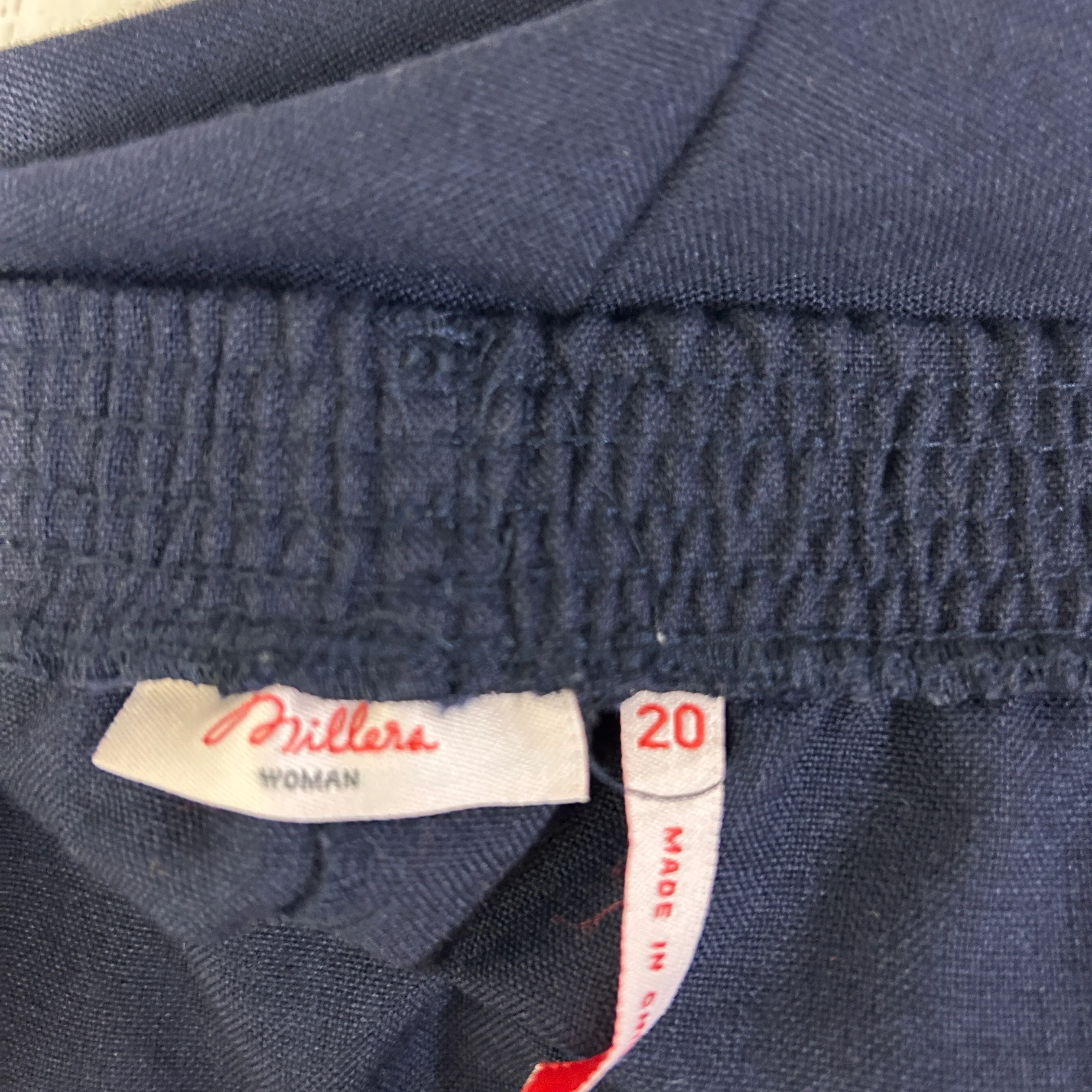 Millers Navy Capri Pants - Size 20 - Image 3