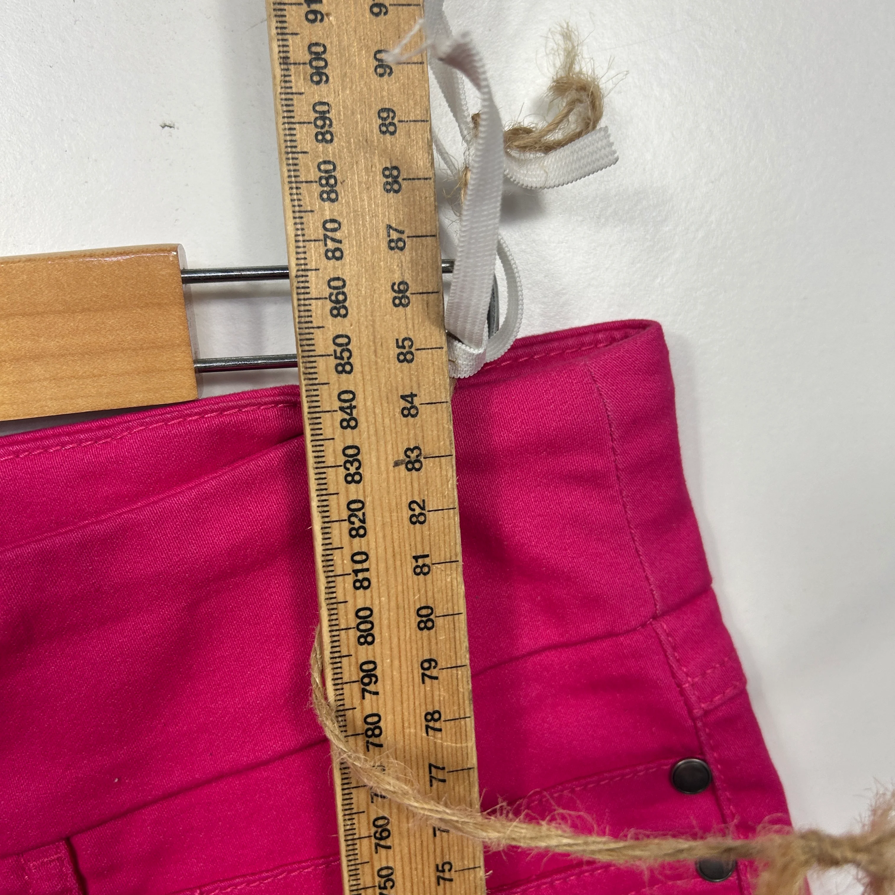 Millers Pink Capri Pants - Size 16 - Image 6