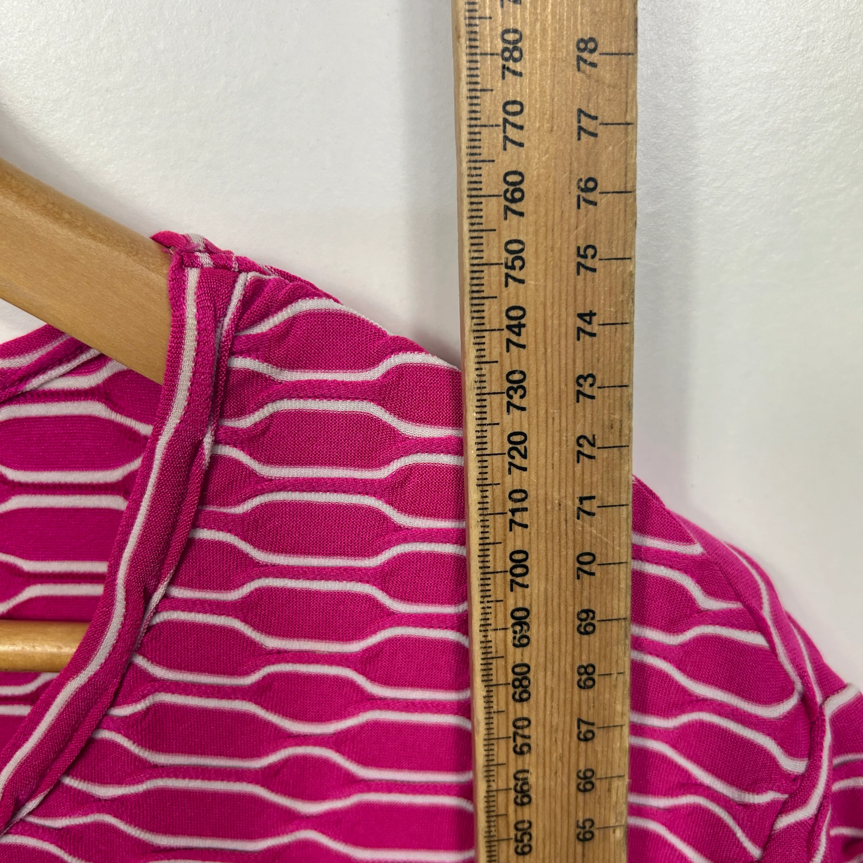Millers Pink Textured Short Sleeve Top - Size 22 - Image 6