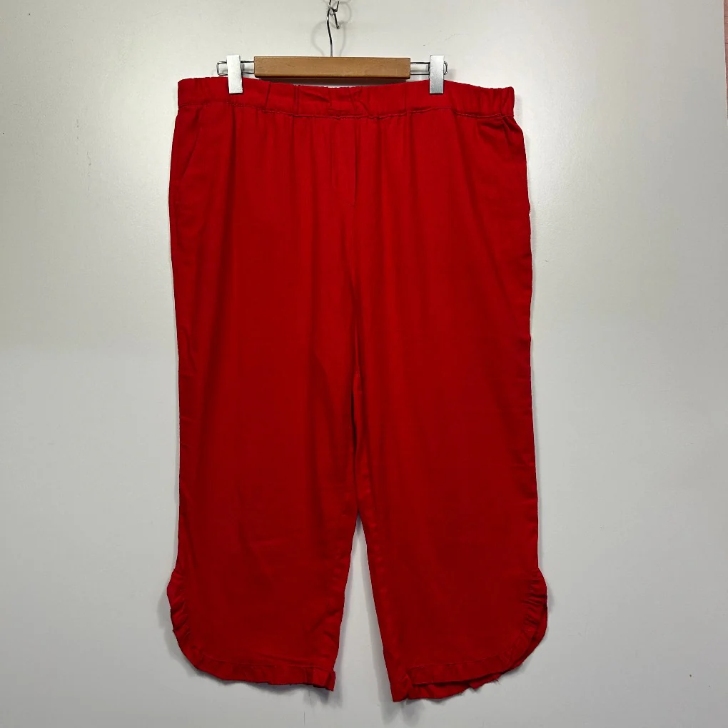 Millers Red Capri Pants - Size 18 - Image 4