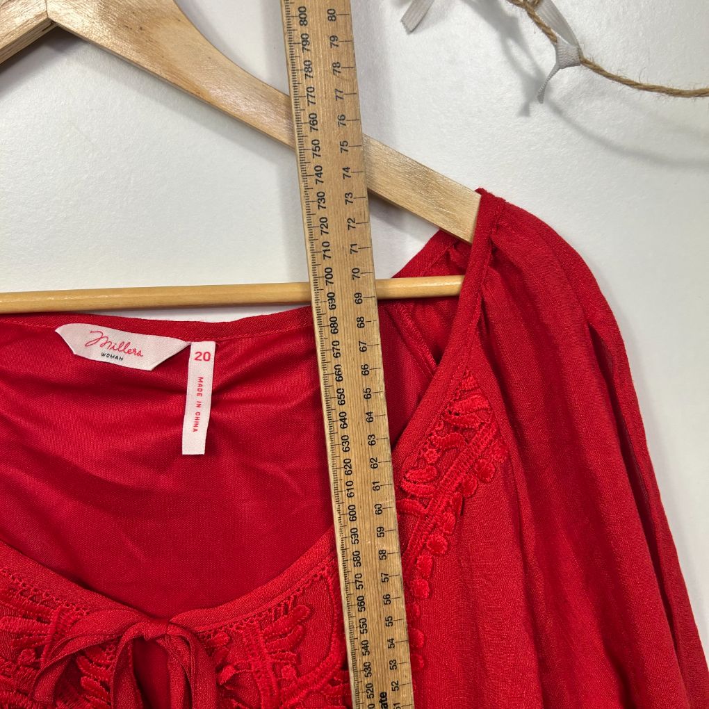 Millers Red Flutter Sleeve Top - Size 20 - Image 6