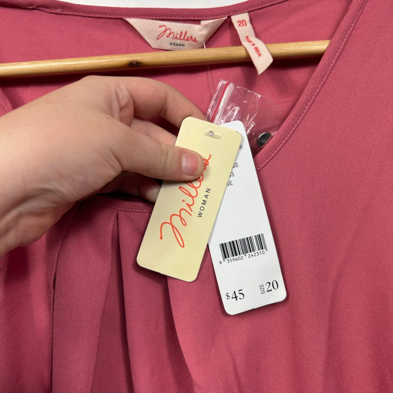 Millers Rose Pink 3/4 Roll Tab Sleeve Pleated Blouse Size 20 - Image 4
