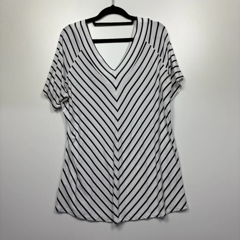 Millers White and Black Chevron Stripe V-Neck Top - Size 20 - Image 2