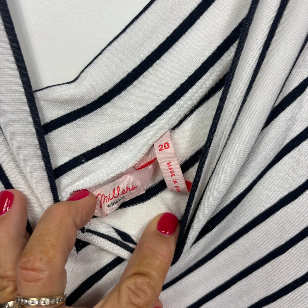 Millers White and Black Chevron Stripe V-Neck Top - Size 20 - Image 3