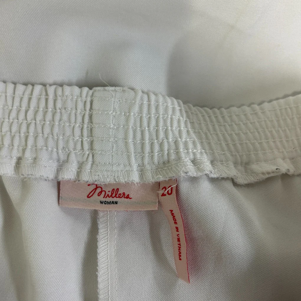 Millers White Shorts - Size 20 - Image 2