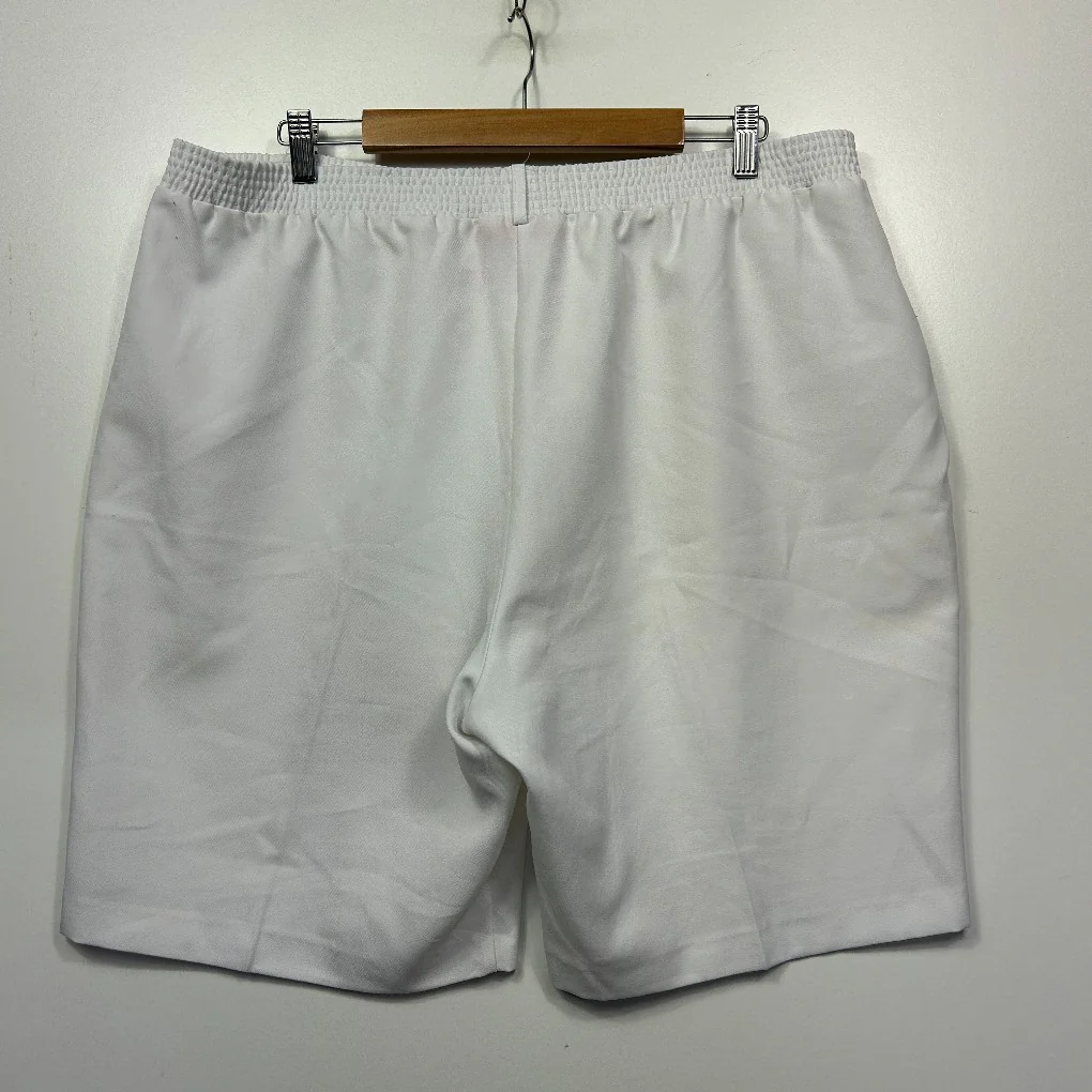 Millers White Shorts - Size 20 - Image 4