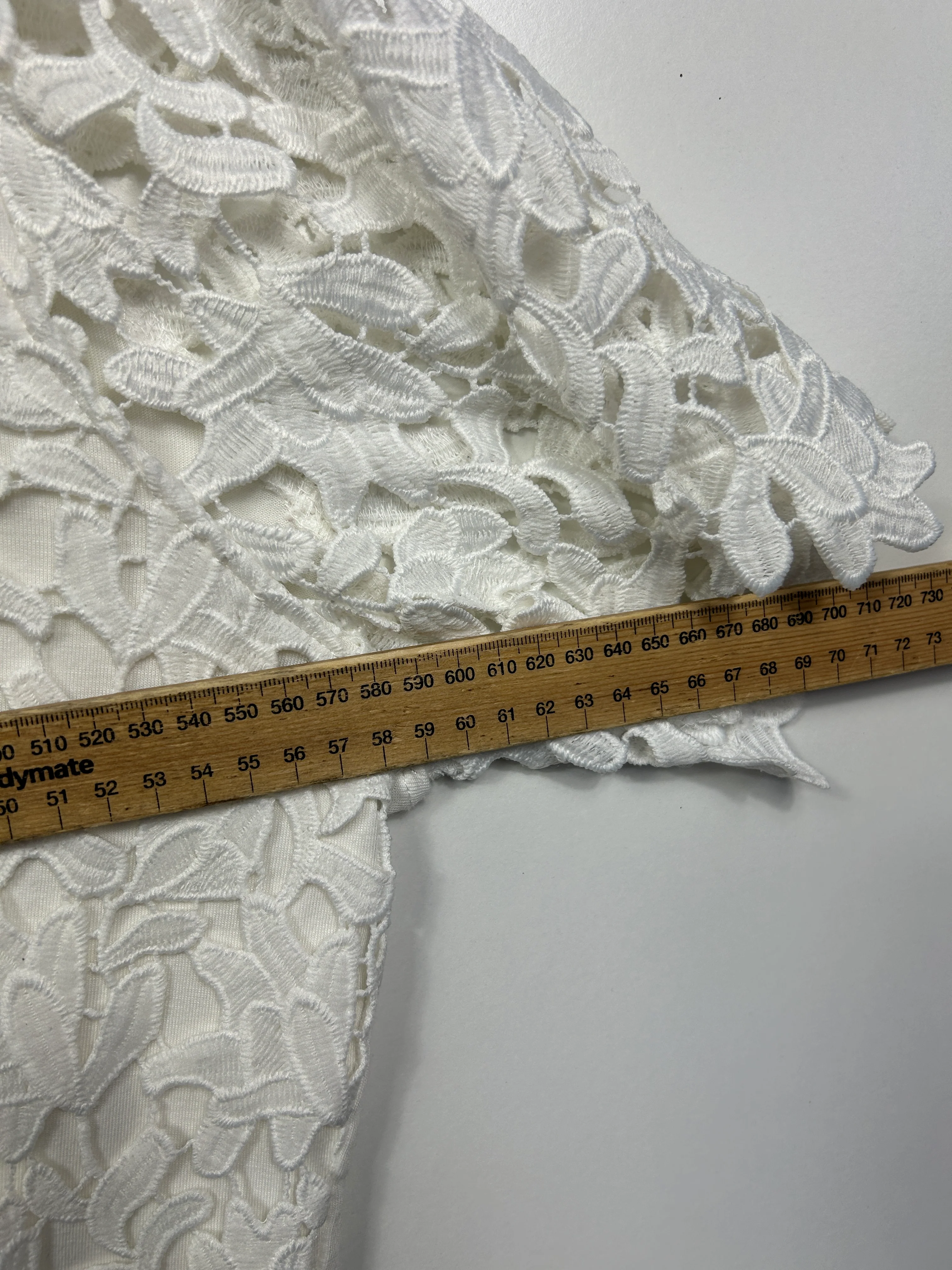Millers White Top with Lace Sleeves - Size 20 - Image 5
