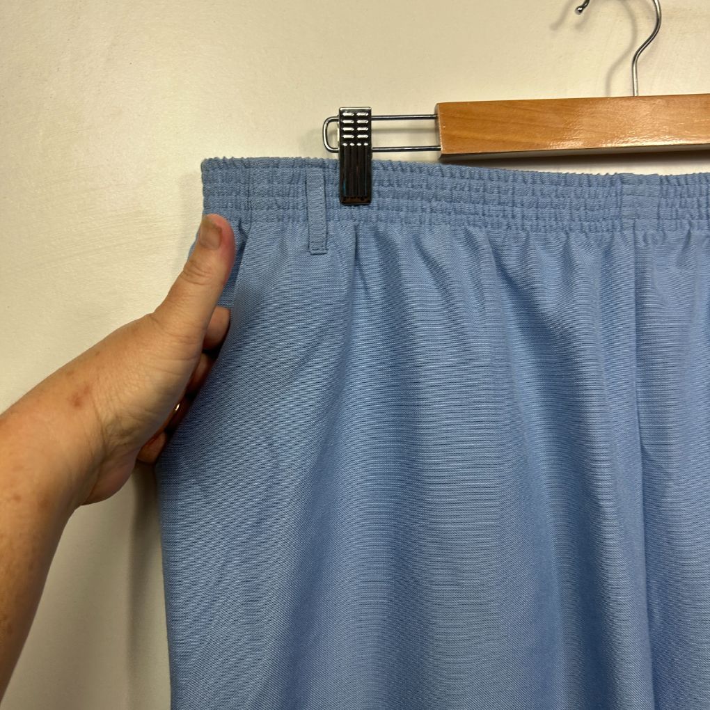 Millers Woman Blue 3/4 Pants Size 18 - Image 3