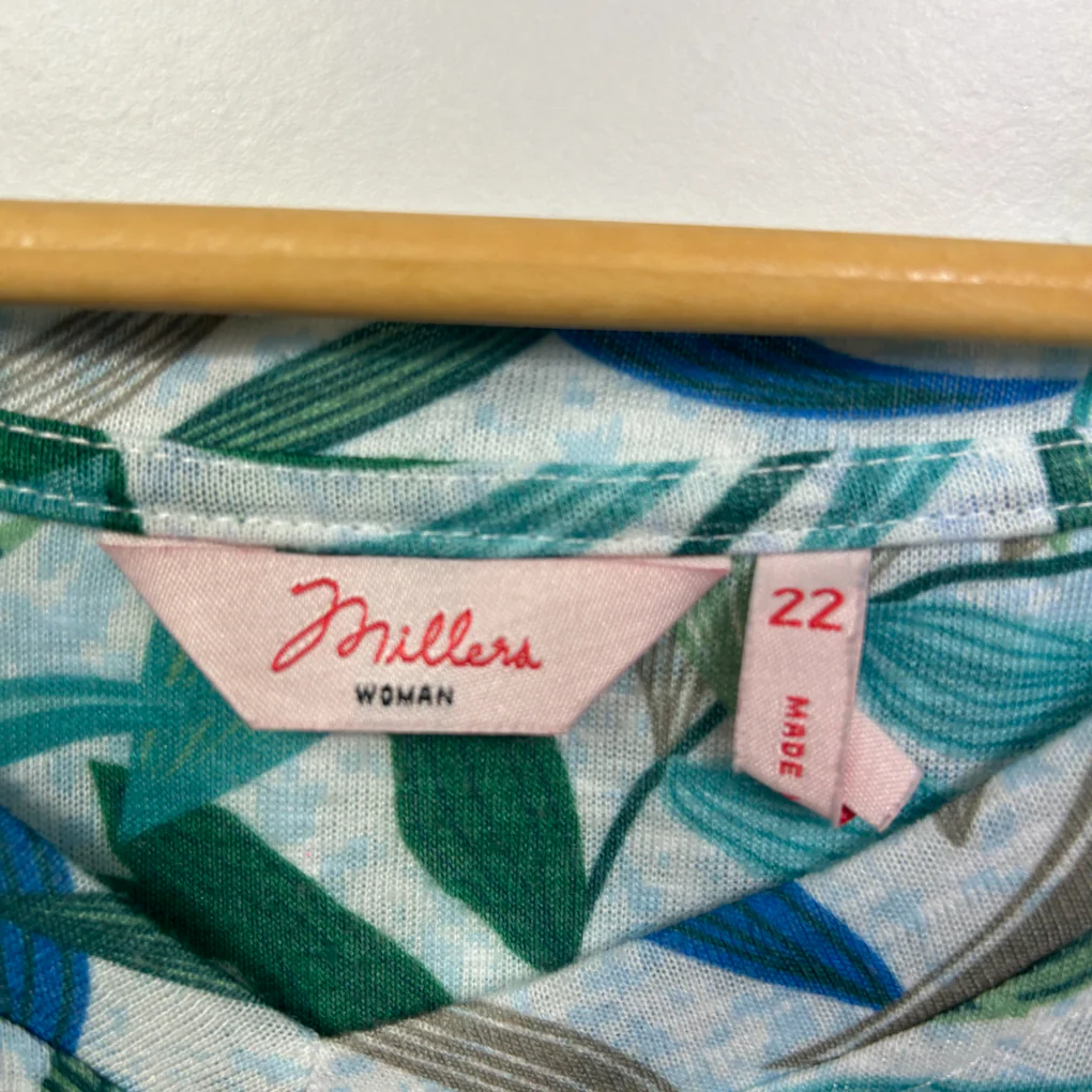 Millers Multicoloured Tropical Leaf Print Short Sleeve Top - Size 22 - Image 2