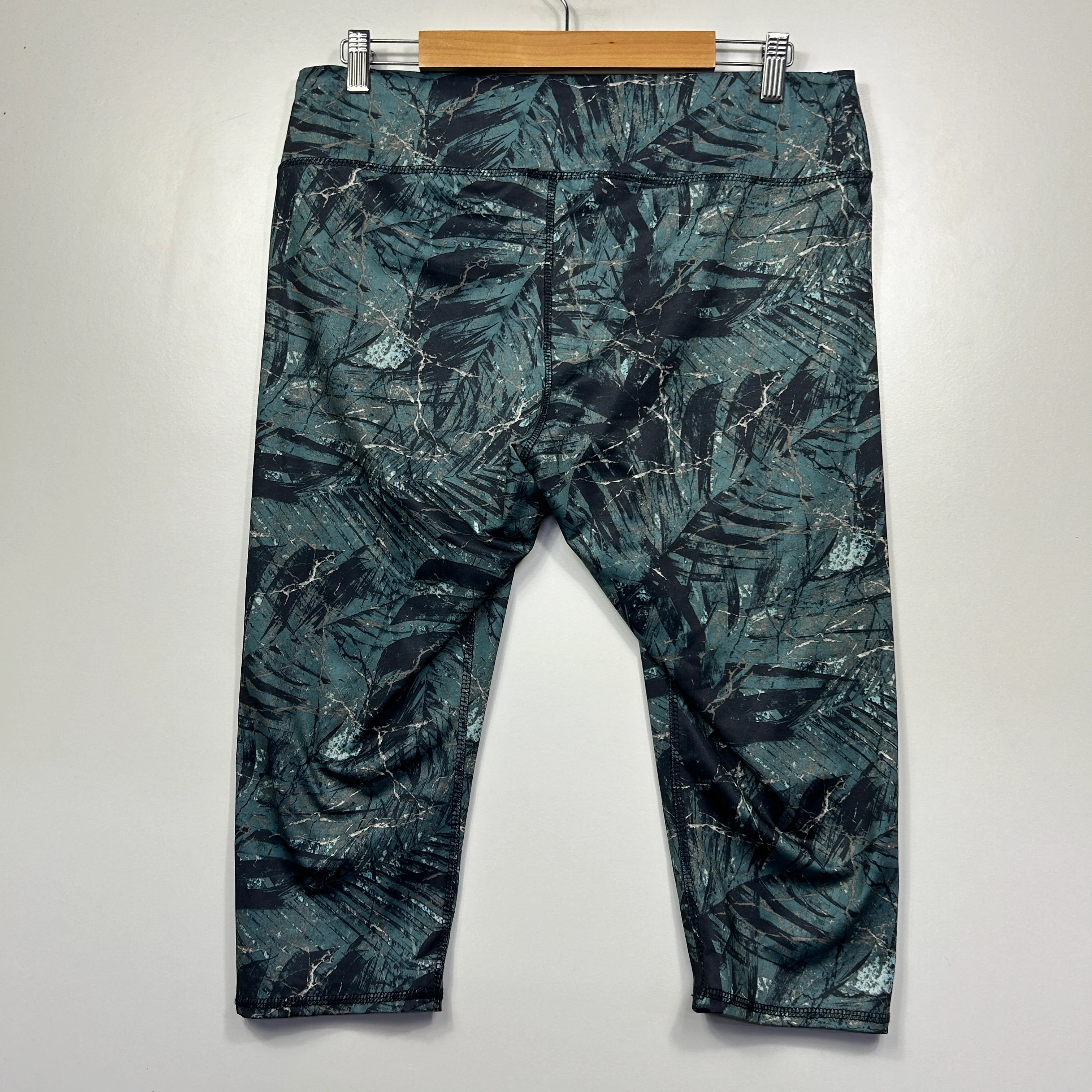 Mix Teal Tropical Print Activewear Capris Pants - Size XL - Image 4