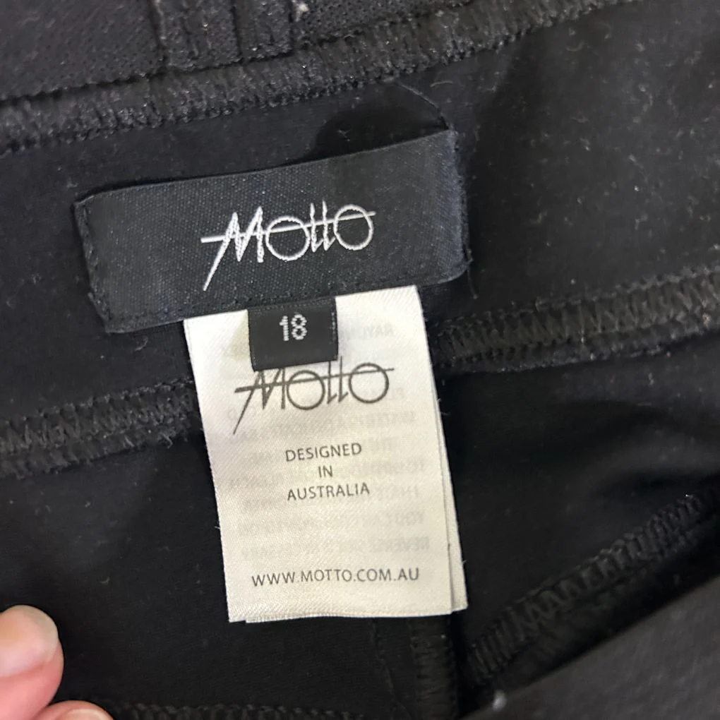 Motto Black Pants - Size 18 - Image 3