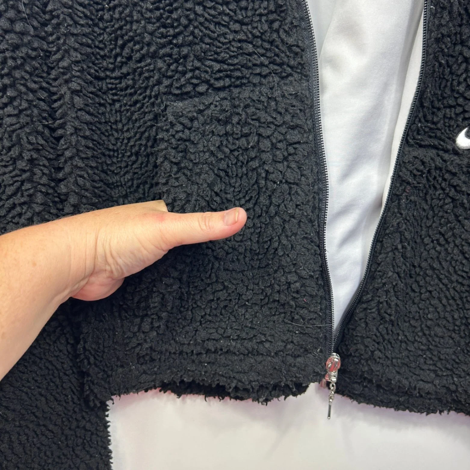 Nike XL Black Teddy Jacket Sherpa Fleece Zip Up Swoosh Streetwear Athleisure - Image 3