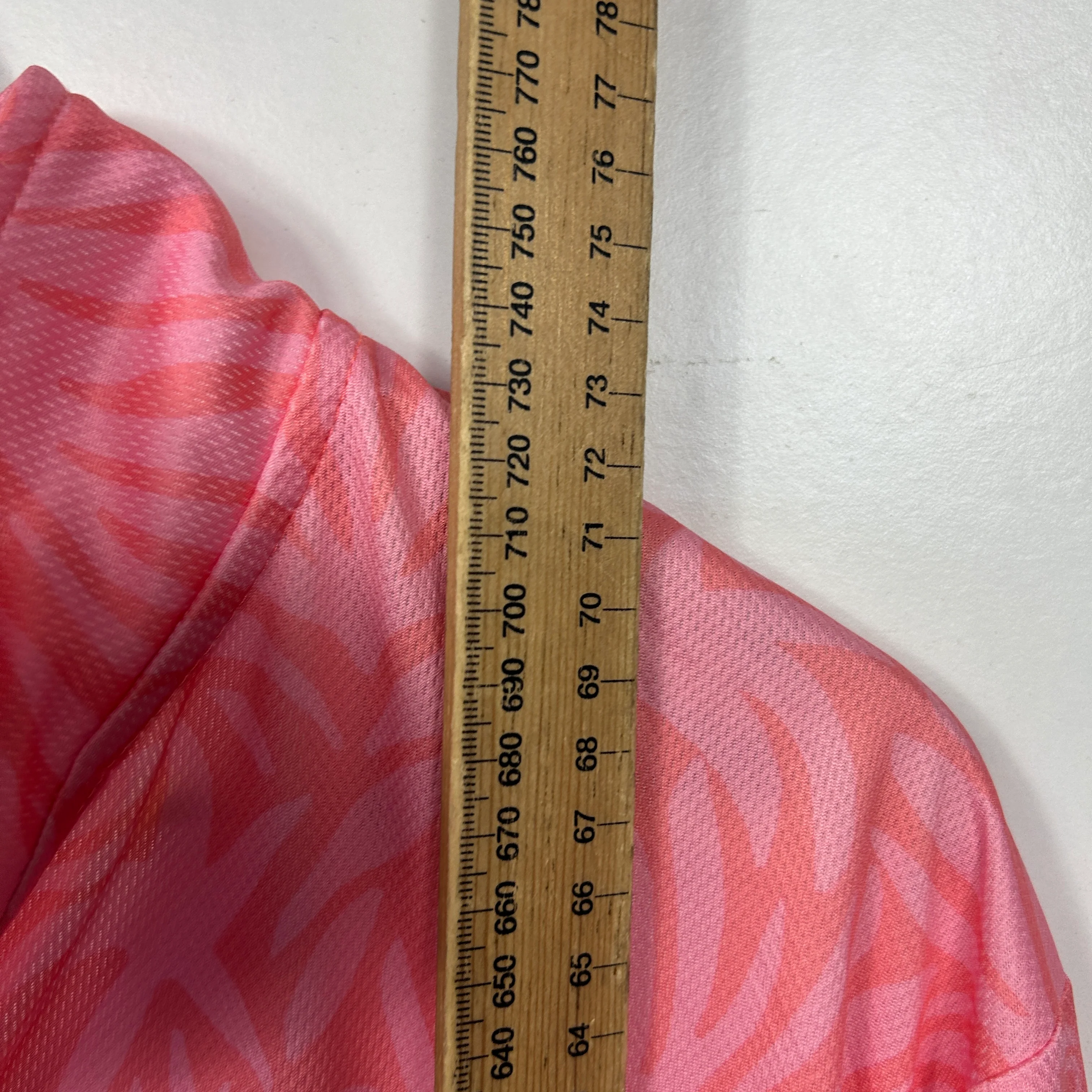 Nomad Design Pink Activewear Top - Size 16 - Image 5