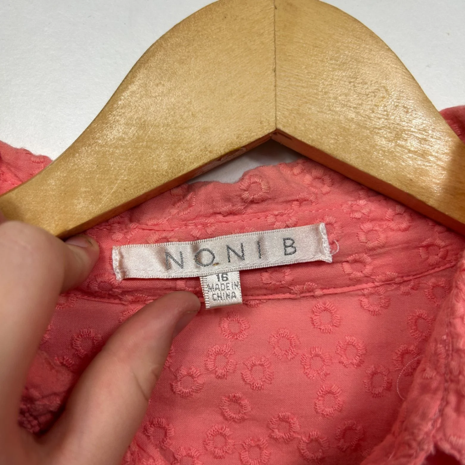 Noni B Embroidered Pink Cotton Long Sleeve Collared Button Up Blouse Size 16 - Image 4