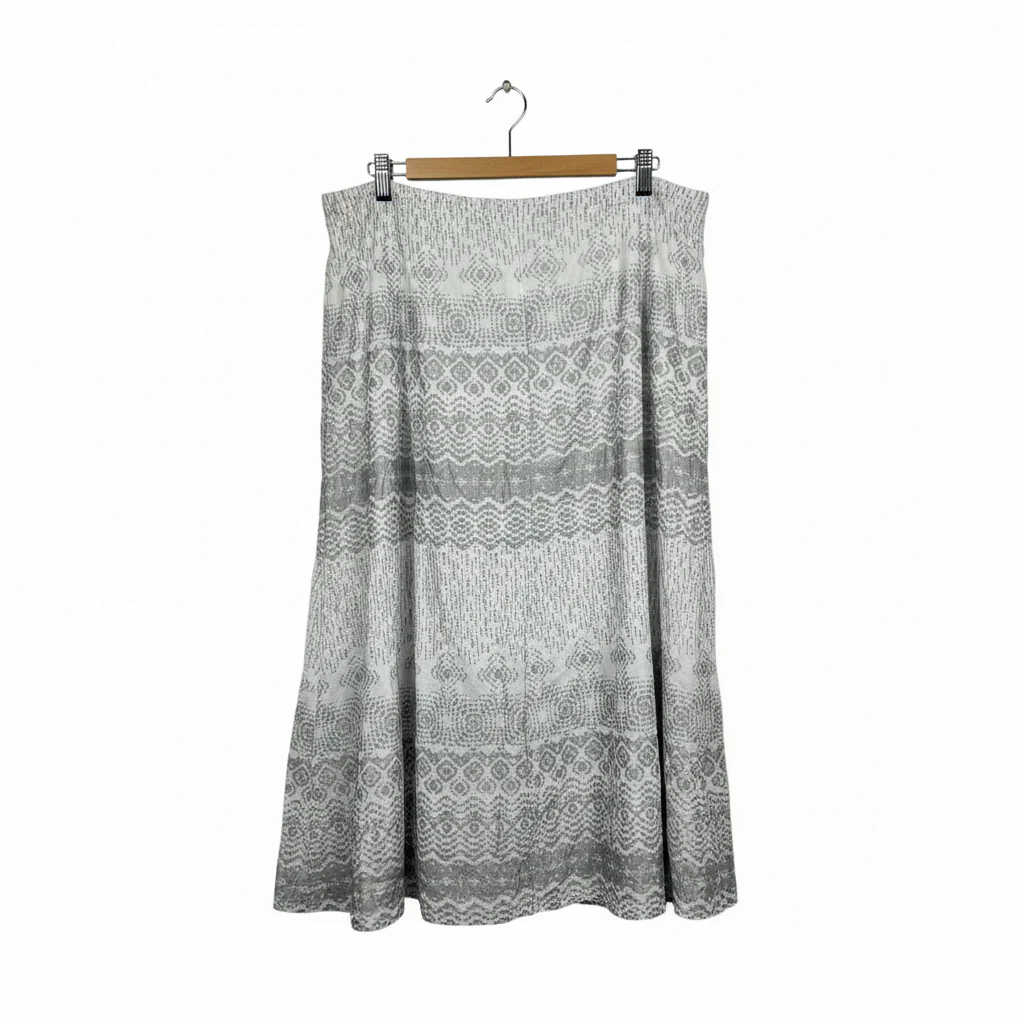 Noni B Grey and White Midi Length Skirt - Size 16 - Image 2
