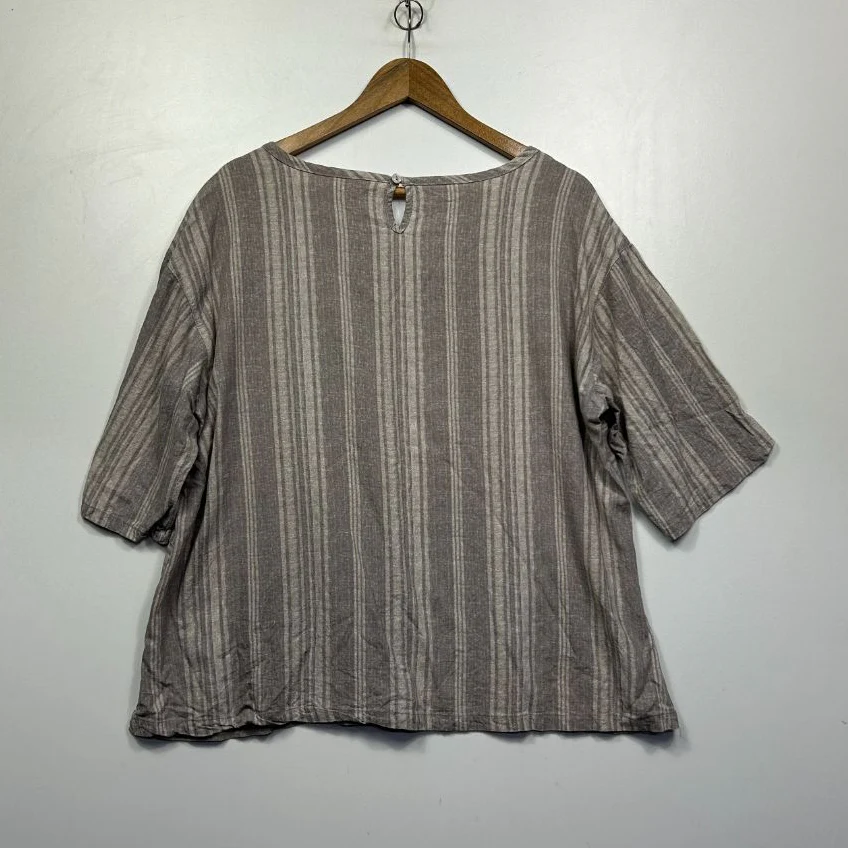 Noni B Grey Stripe Linen Top - Size 18 - Image 4