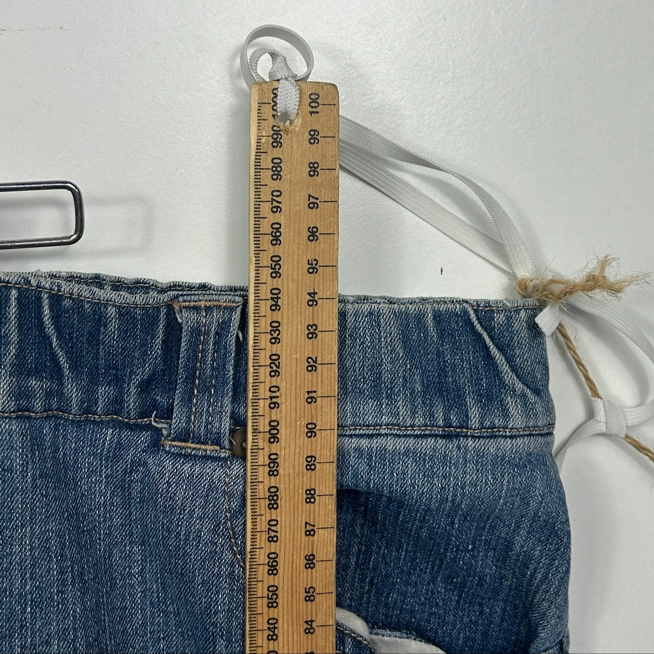 Now Blue Denim Capri Pants - Size 26 - Image 6
