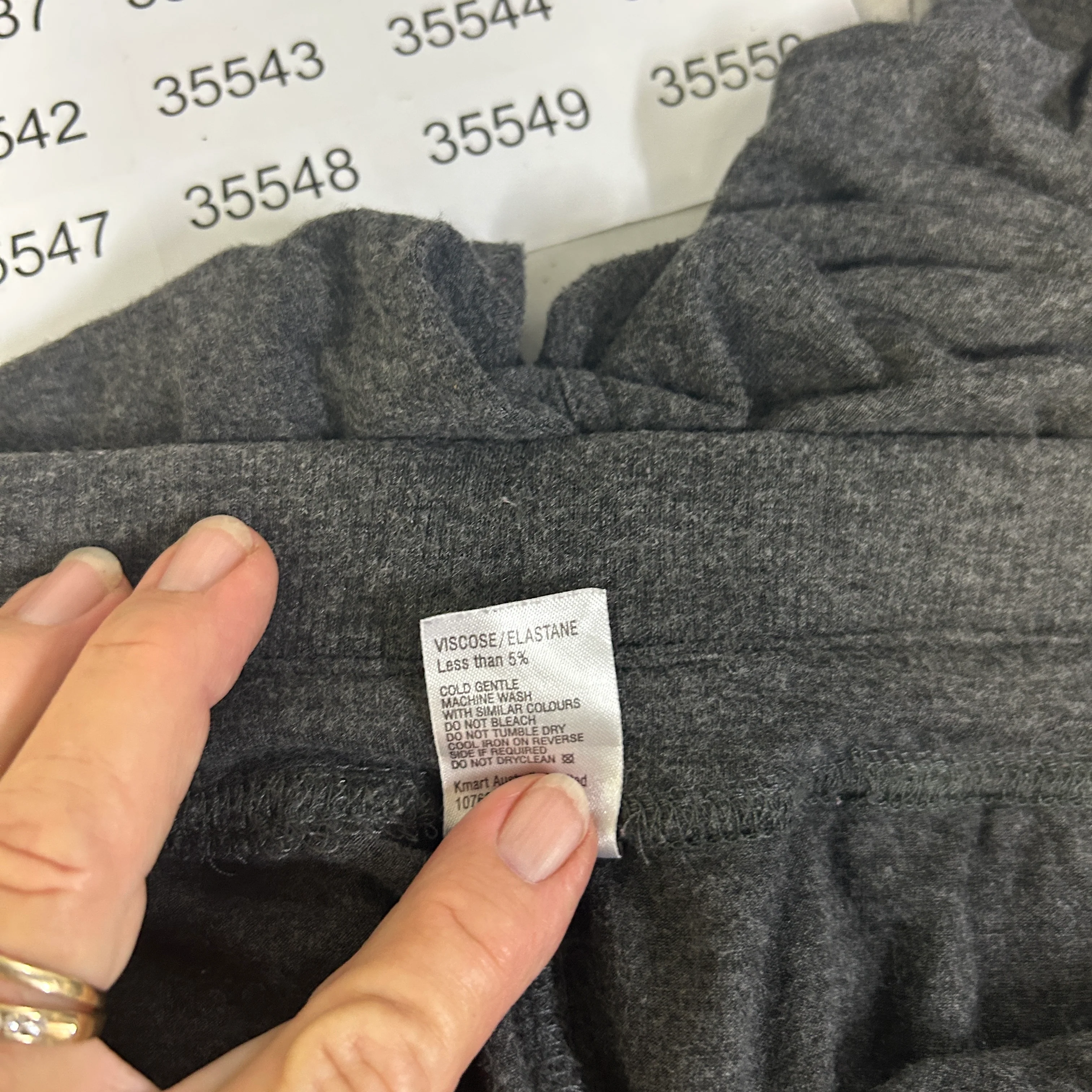 Now Charcoal Cropped Lounge Pants - Size 18 - Image 3