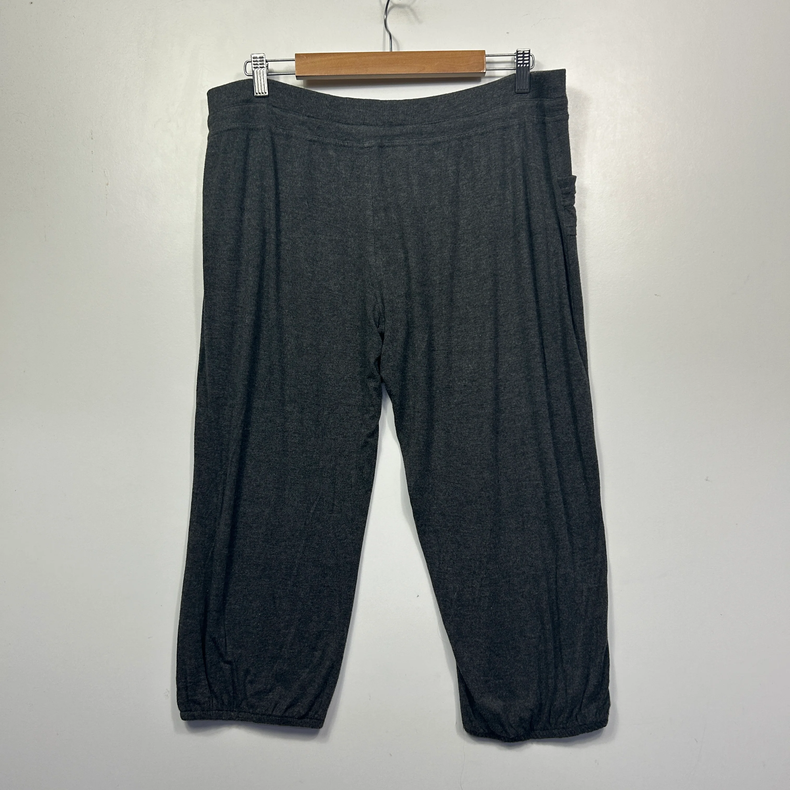 Now Charcoal Cropped Lounge Pants - Size 18 - Image 4