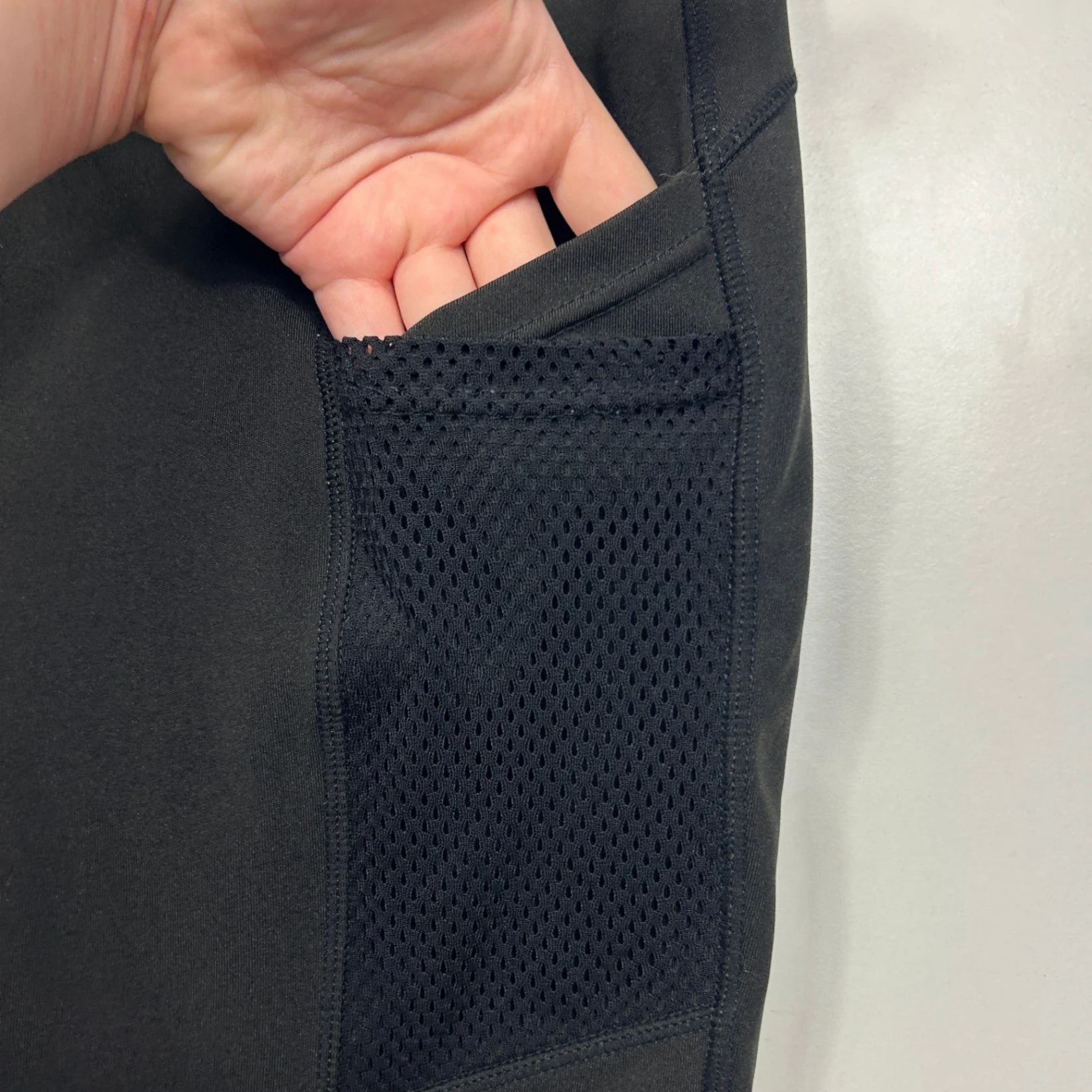 PopFit Black High Waist Active Shorts Mesh Detail Pockets Size Large - Image 6