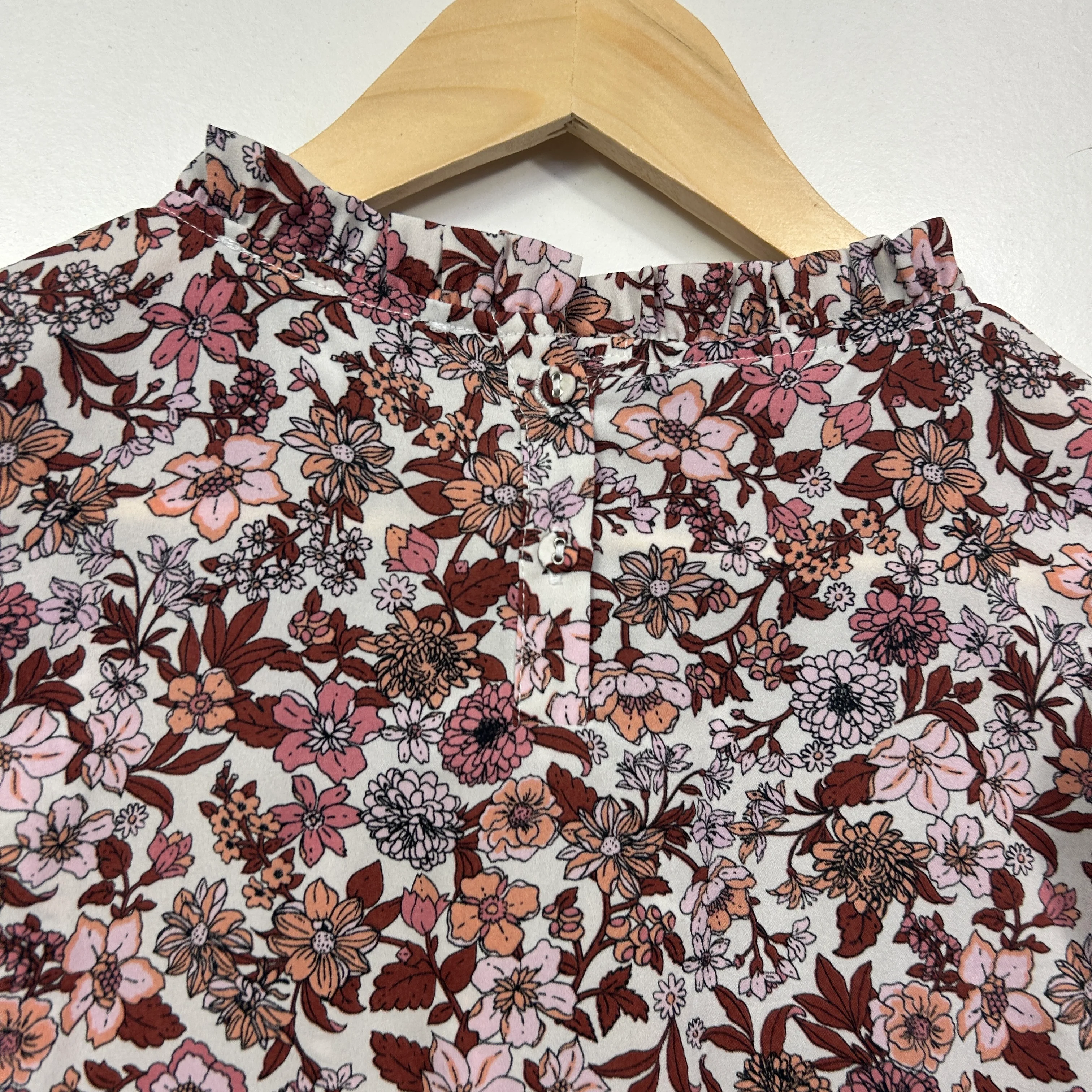 Preview Floral Sleeveless Top - Size 18 - Image 6