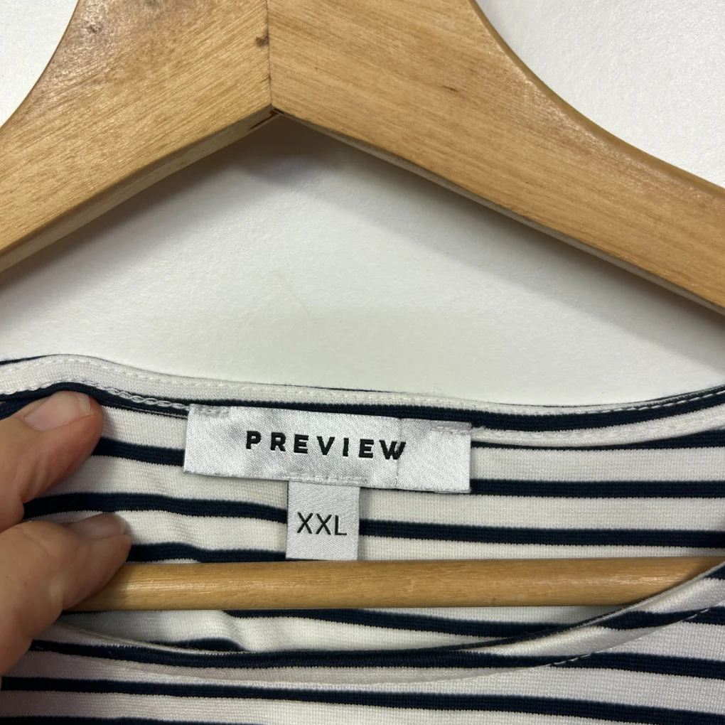 Preview White and Navy Striped Top - Size XXL - Image 3