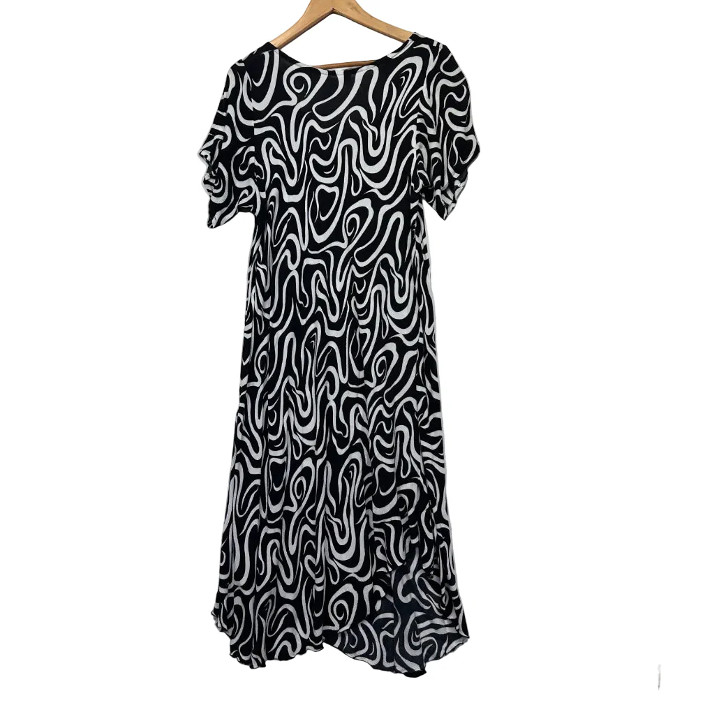 Black and White Abstract Swirl Print Maxi Dress - One Size - Image 2