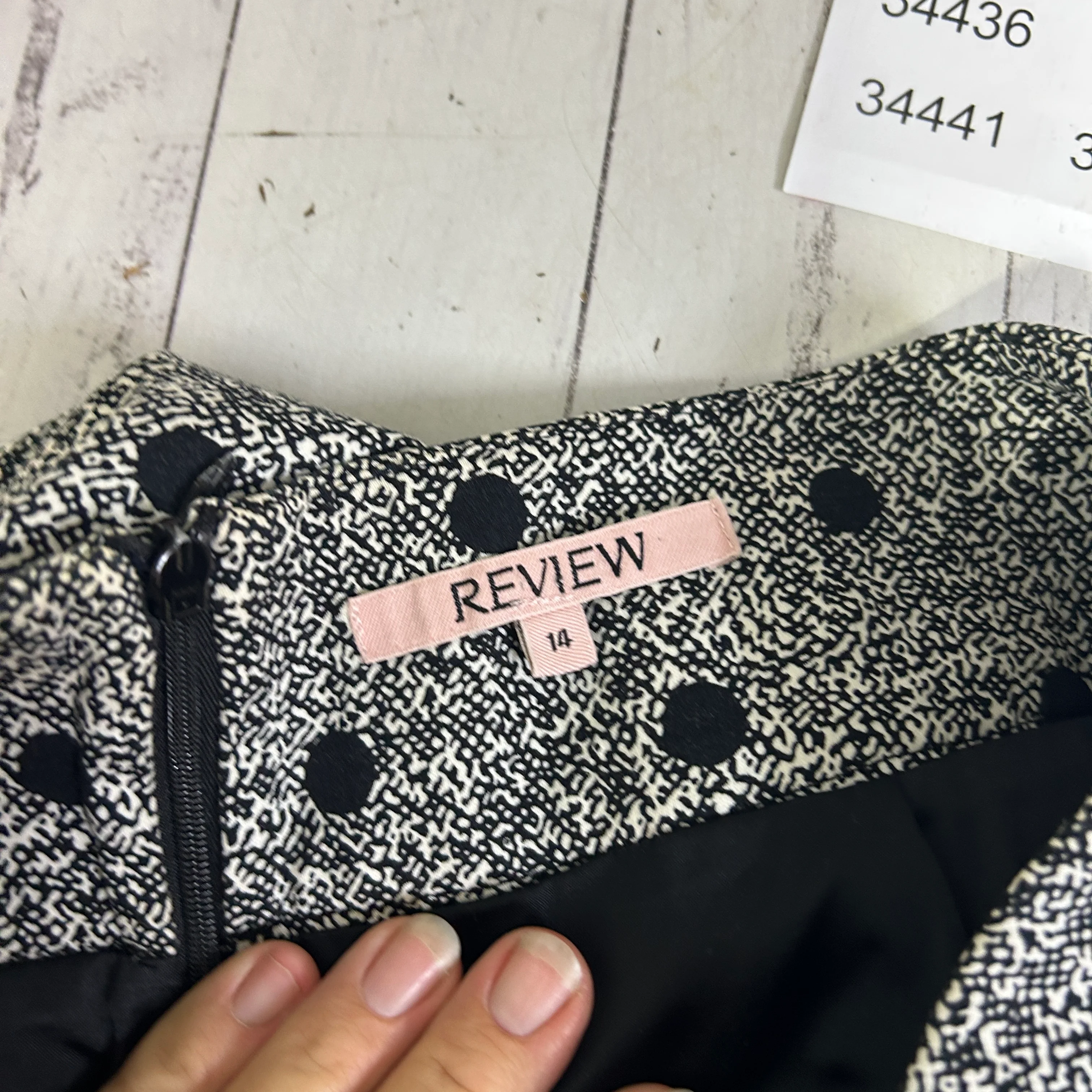 Review Black White Polka Dot Pencil Skirt - Size 14 - Image 3