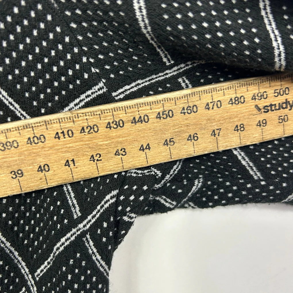 Review Black Diamond Check Peplum Top - Size 12 - Image 6