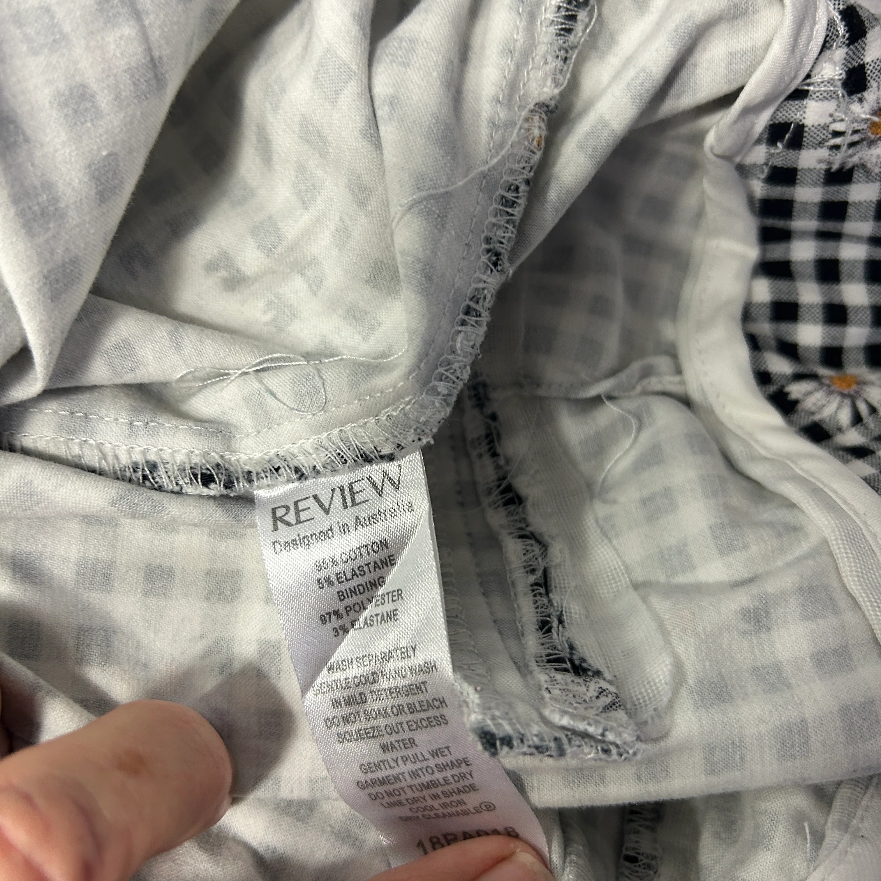 Review Gingham Check Daisy Cropped Pants - Size 16 - Image 4