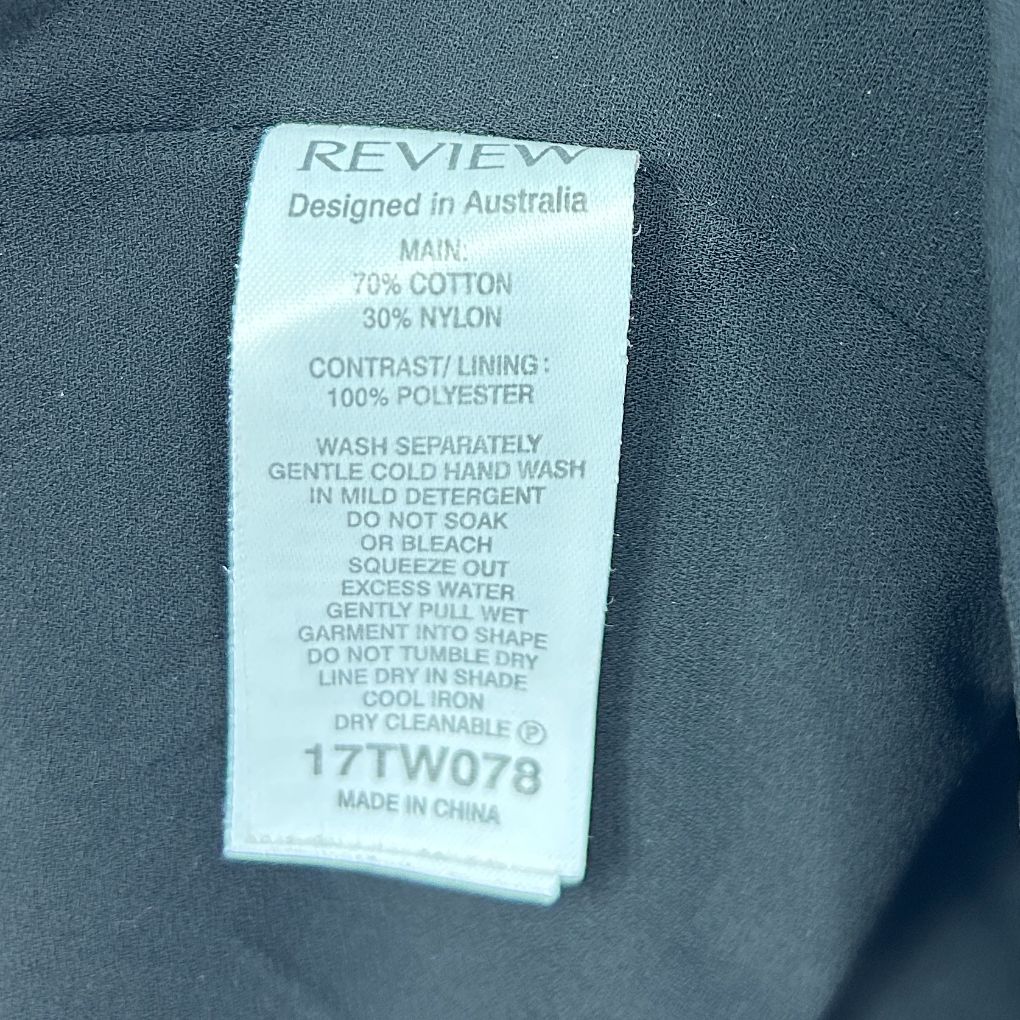Review Navy Lace Sleeveless Top - Size 14 - Image 2