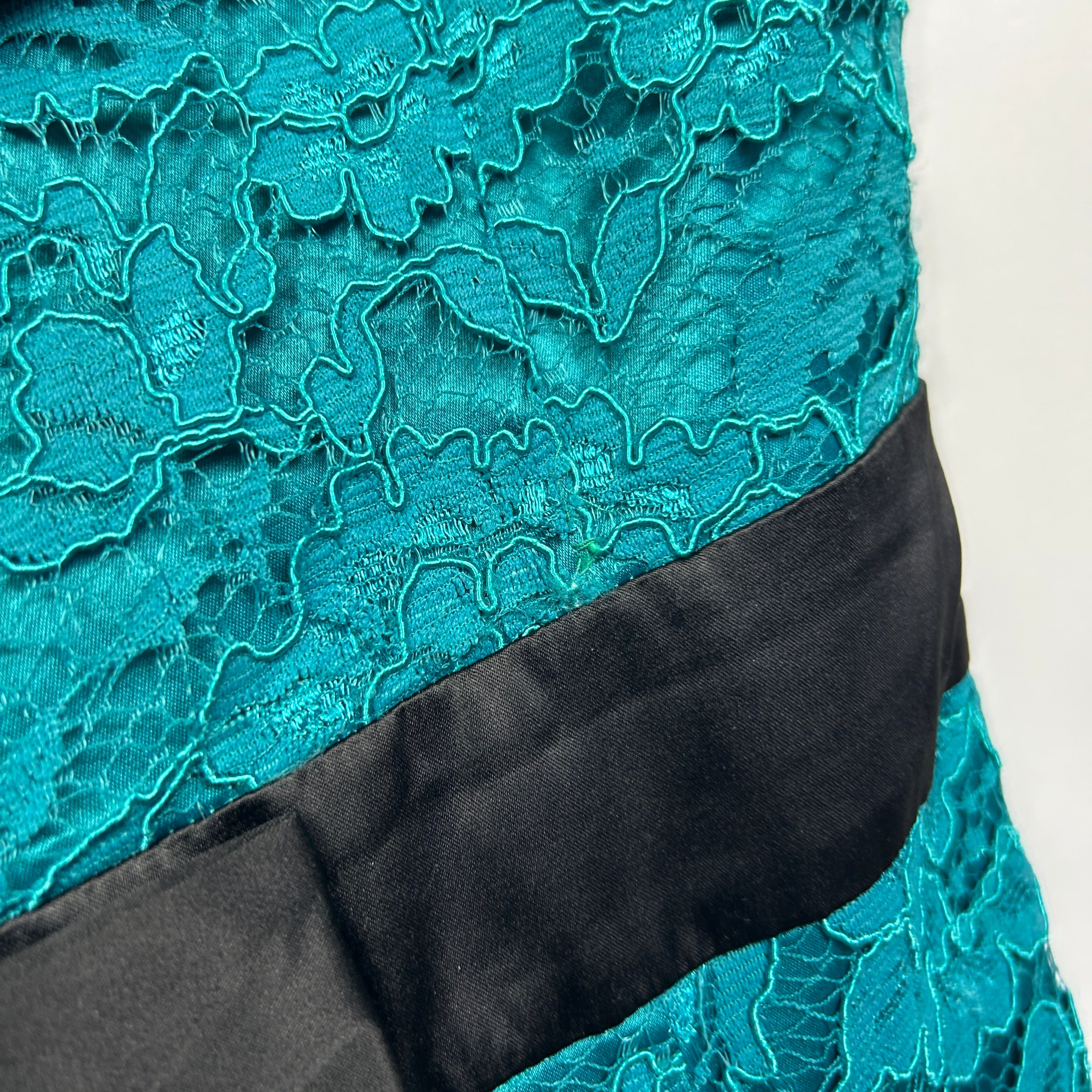 Review Teal Lace Cocktail Dress - Size 16 - Image 3