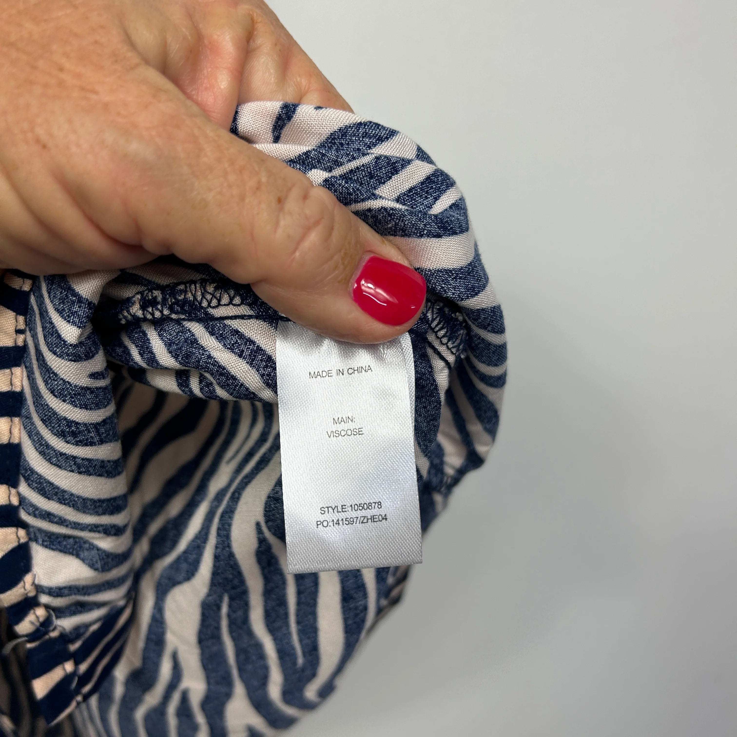 Rockmans Black and White Zebra Print Top - Size 18 - Image 3